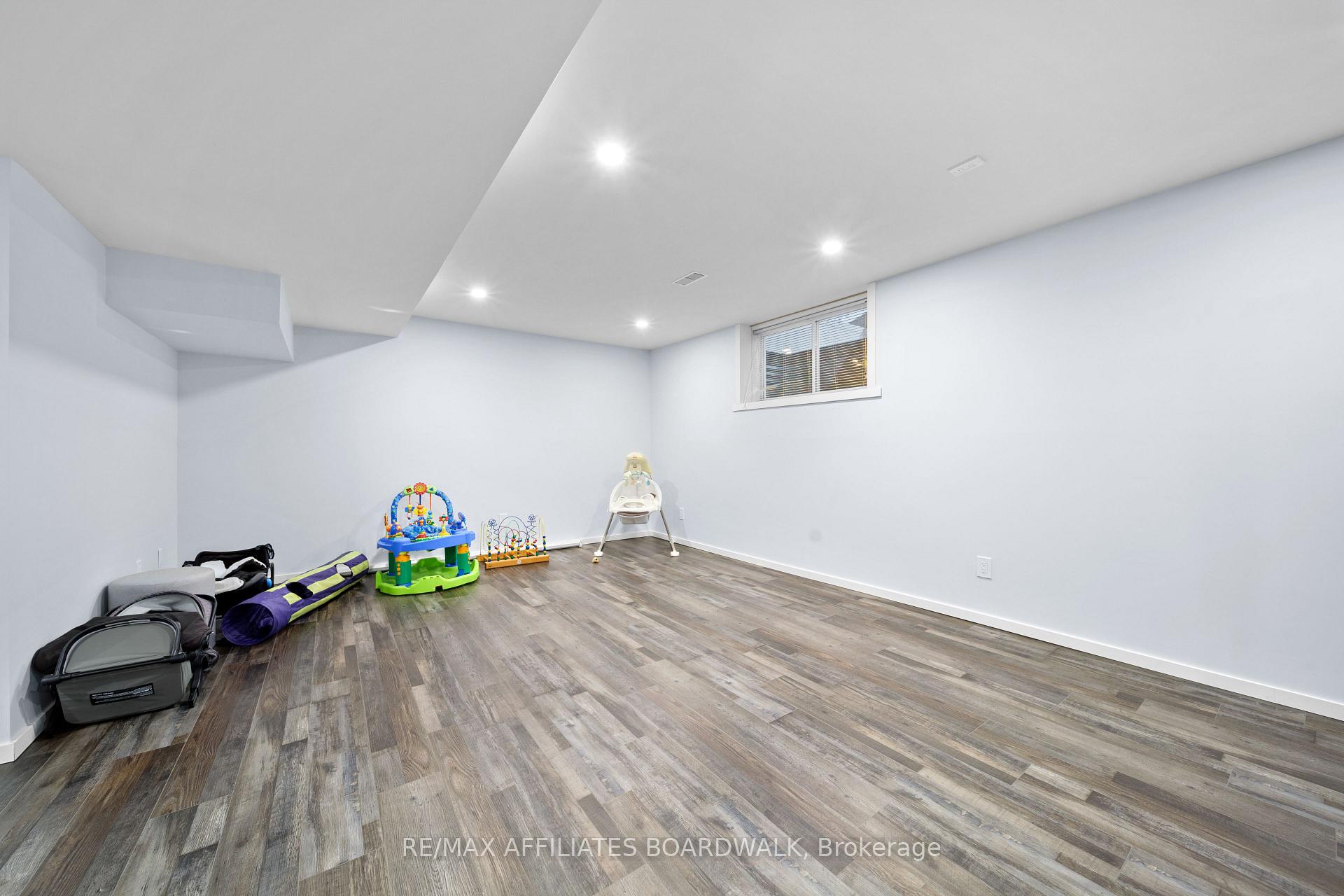 Photo 27 of 634 St Bruno Street, Ottawa, Avalon East — HOMEH