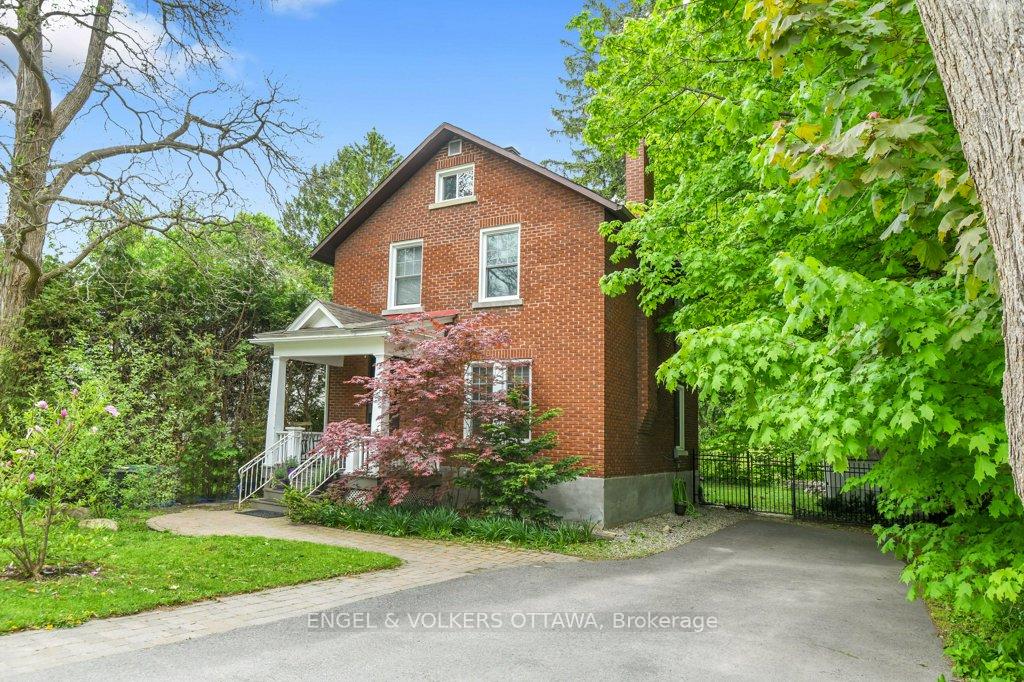 Photo 1 of 141 Minto Place, Ottawa, Rockcliffe — HOMEH