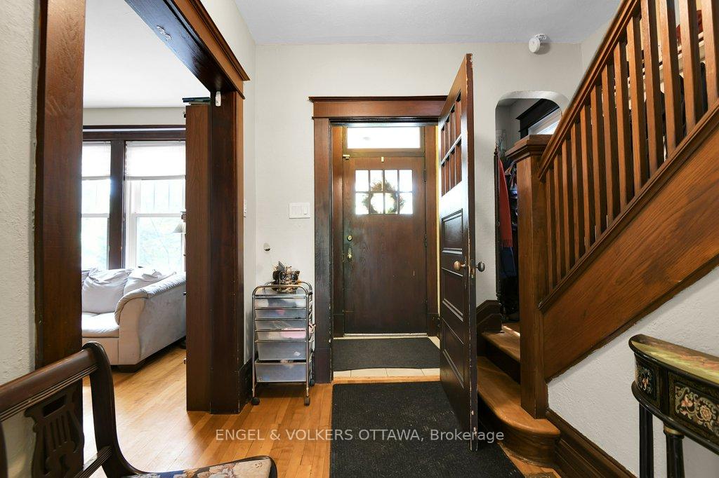Photo 9 of 141 Minto Place, Ottawa, Rockcliffe — HOMEH