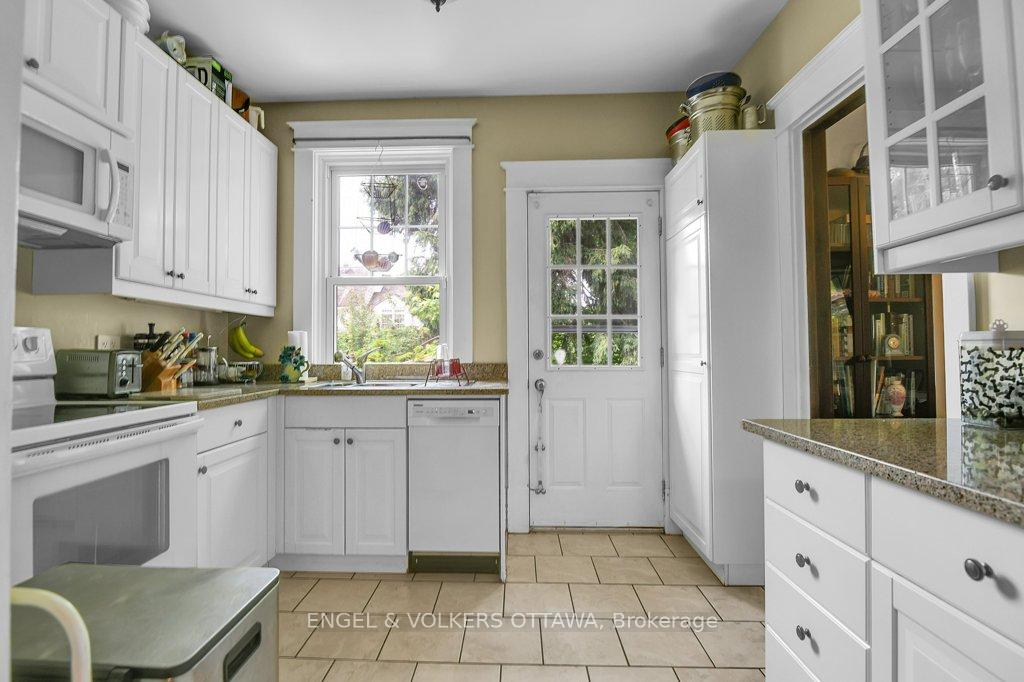 Photo 17 of 141 Minto Place, Ottawa, Rockcliffe — HOMEH