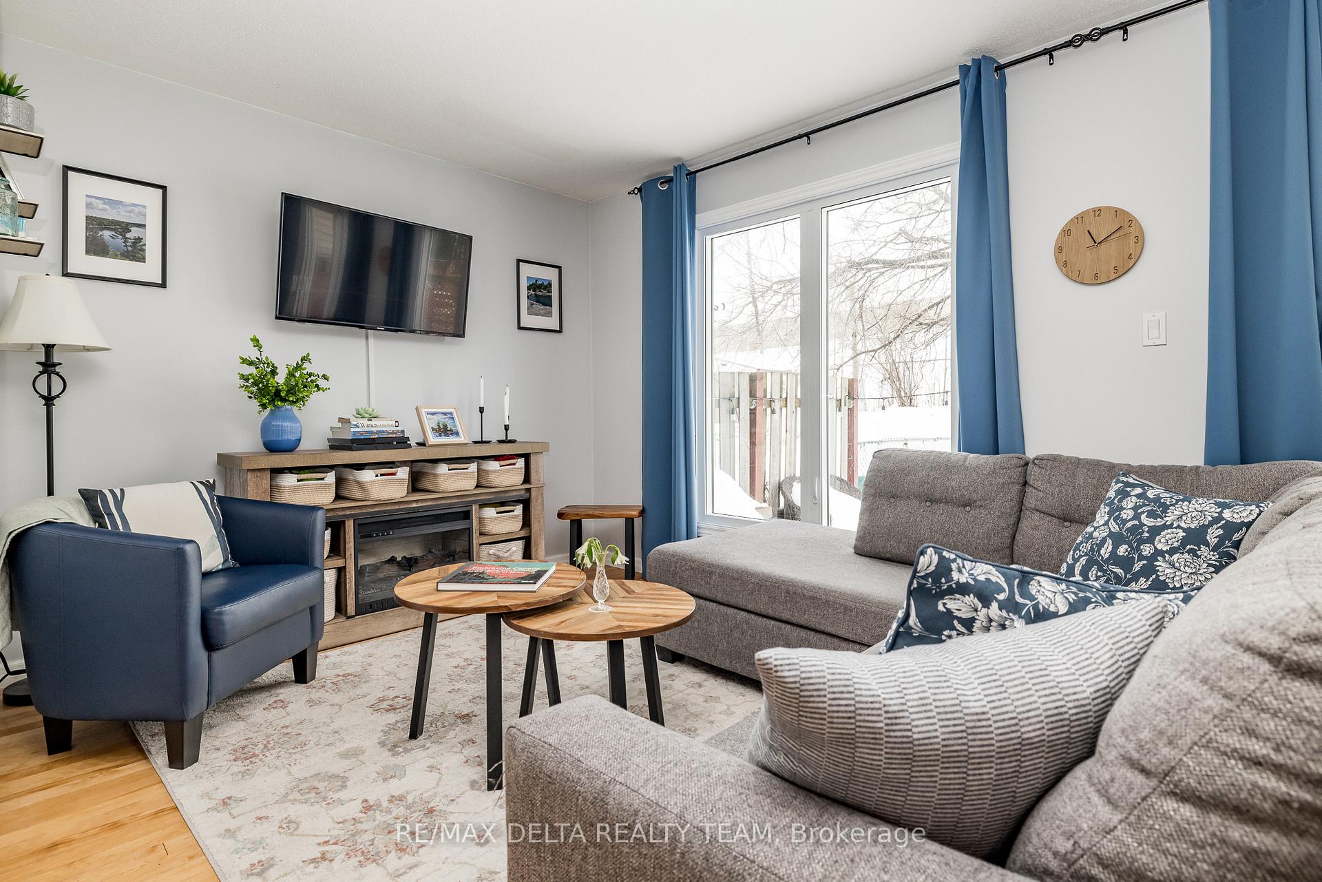 Photo 6 of 300 Tulip Crescent, Ottawa, Chatelaine Village — HOMEH