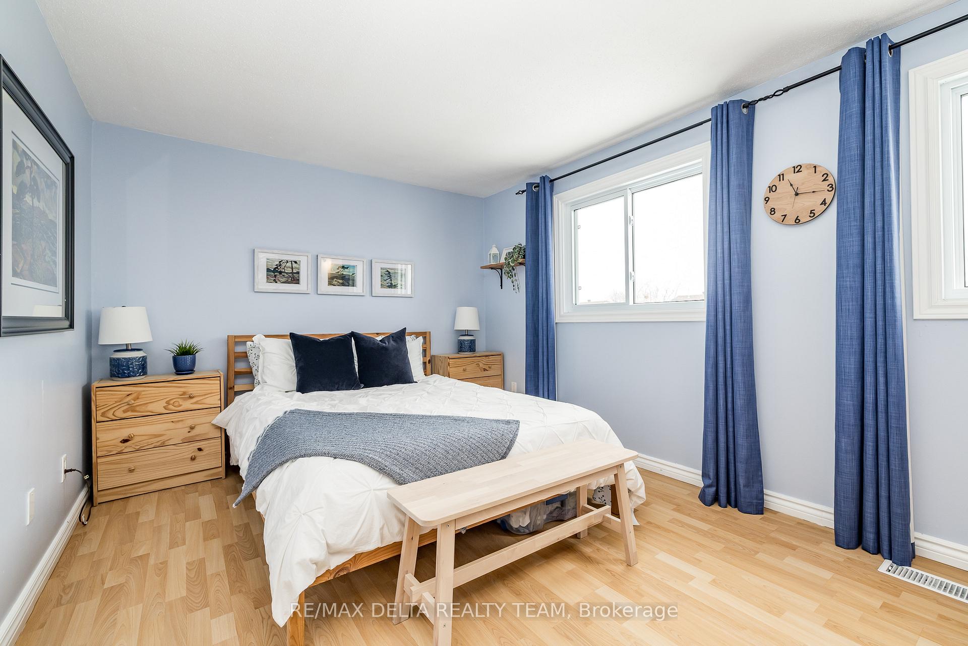 Photo 12 of 300 Tulip Crescent, Ottawa, Chatelaine Village — HOMEH