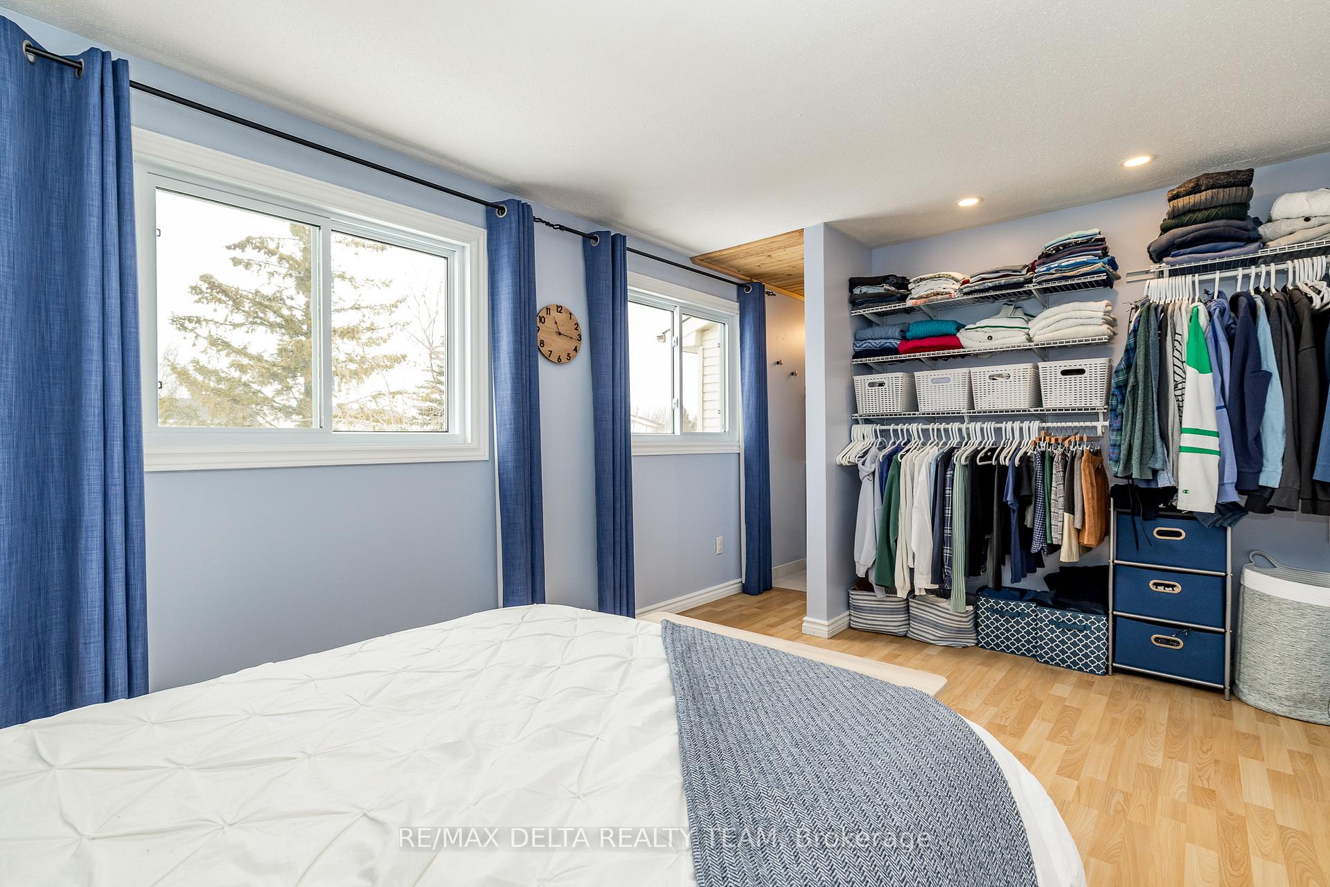 Photo 13 of 300 Tulip Crescent, Ottawa, Chatelaine Village — HOMEH