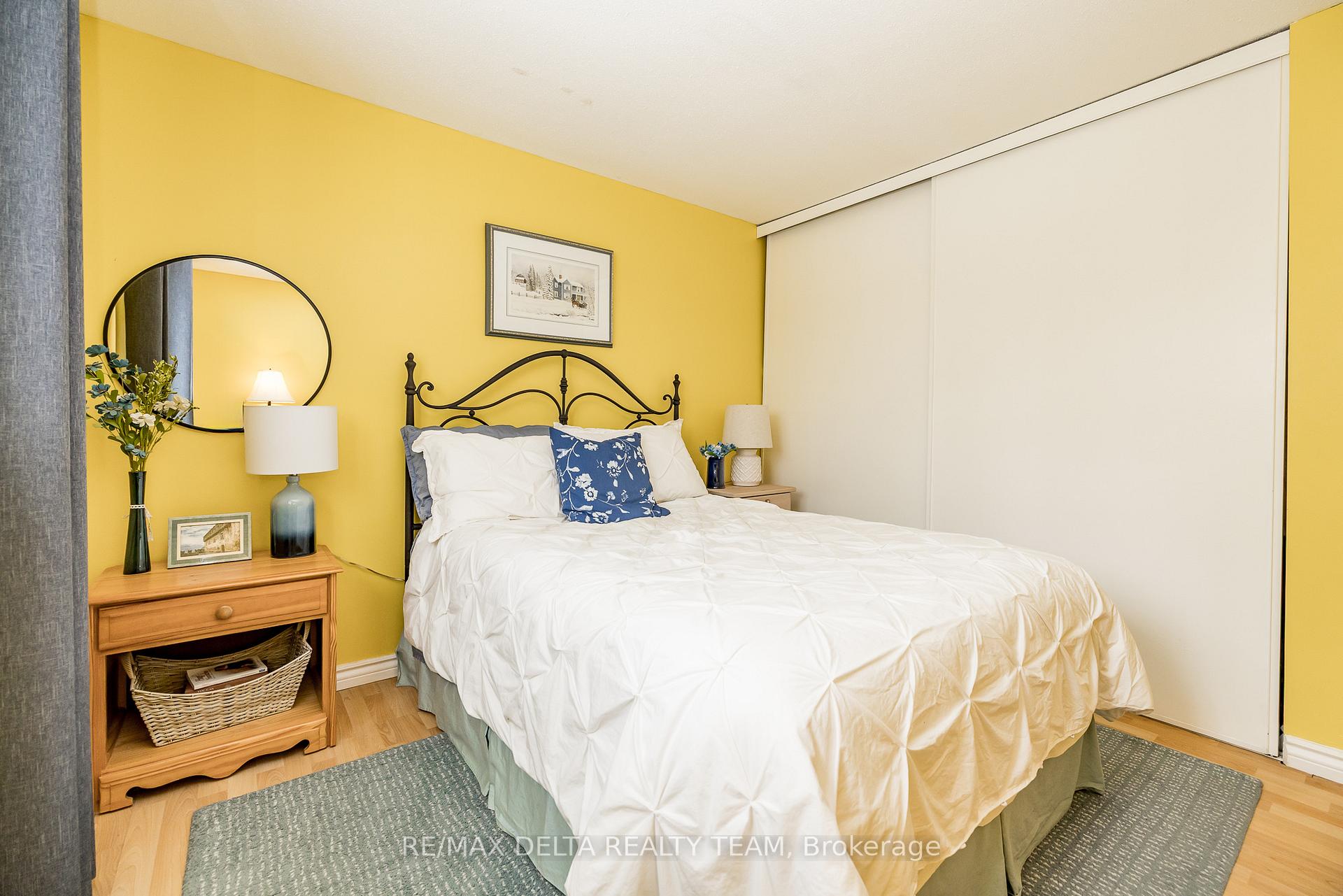 Photo 17 of 300 Tulip Crescent, Ottawa, Chatelaine Village — HOMEH