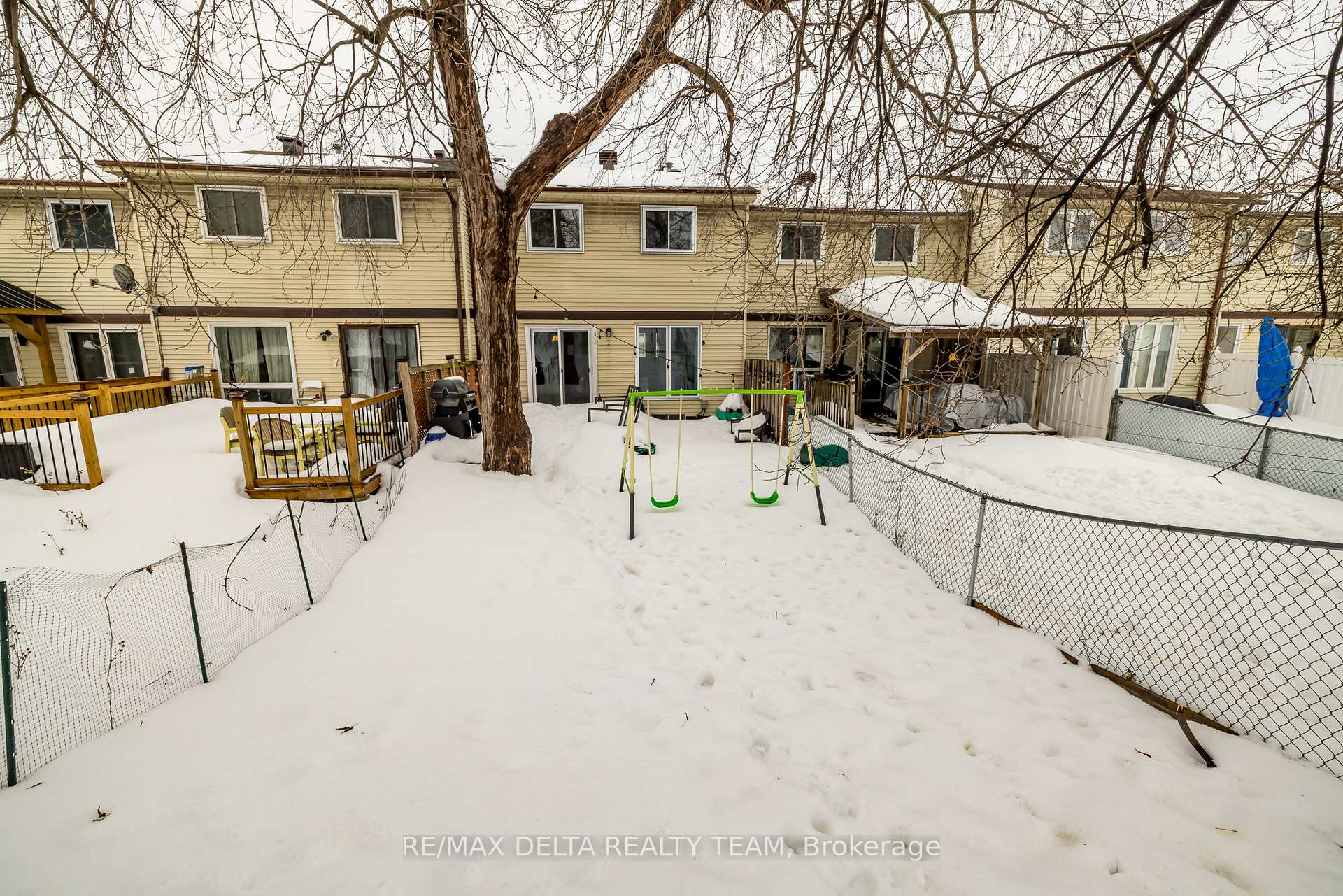 Photo 23 of 300 Tulip Crescent, Ottawa, Chatelaine Village — HOMEH