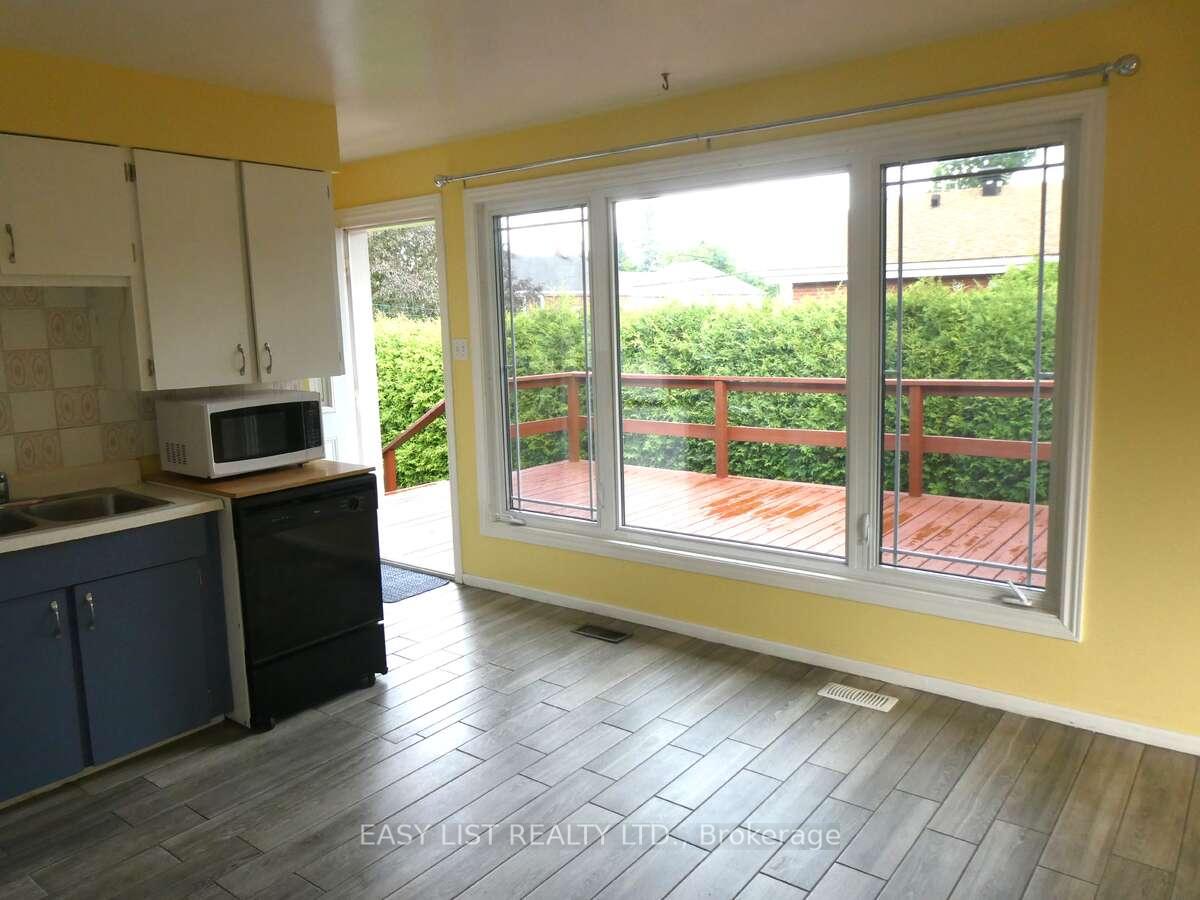 Photo 9 of 24 Wilson Street, Renfrew — HOMEH