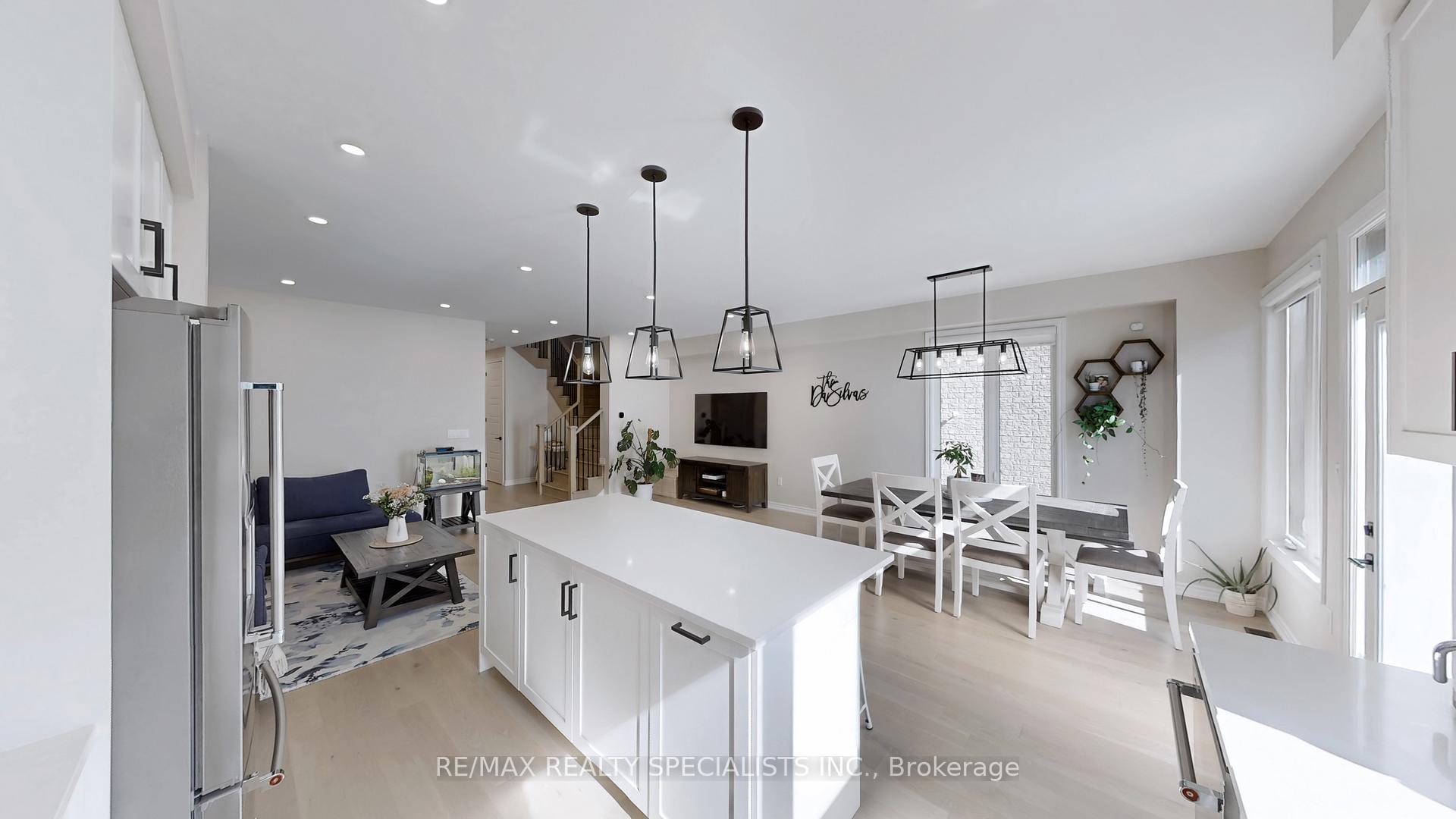 Photo 12 of 462 Bergamot Avenue, Milton, Walker — HOMEH