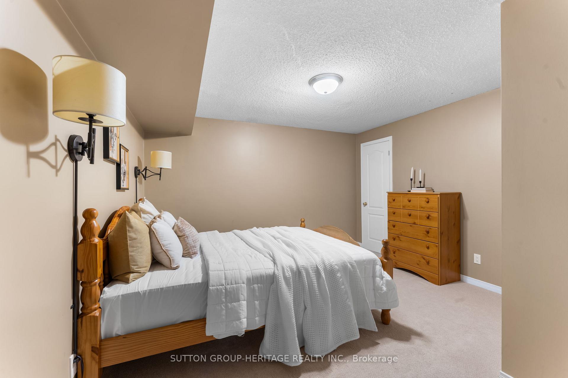 Photo 30 of 2300 Abbott Crescent, Pickering, Brock Ridge — HOMEH