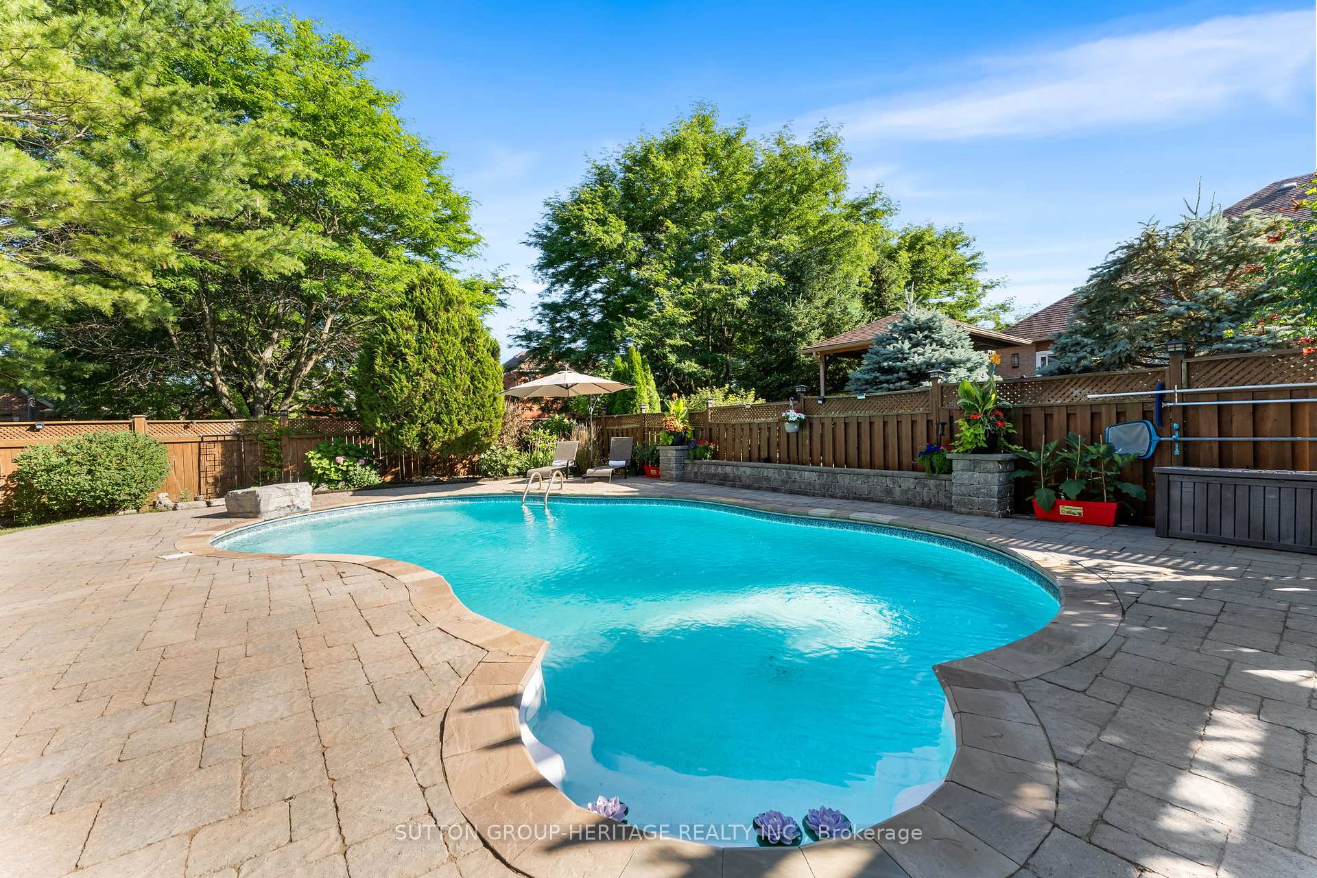 Photo 37 of 2300 Abbott Crescent, Pickering, Brock Ridge — HOMEH