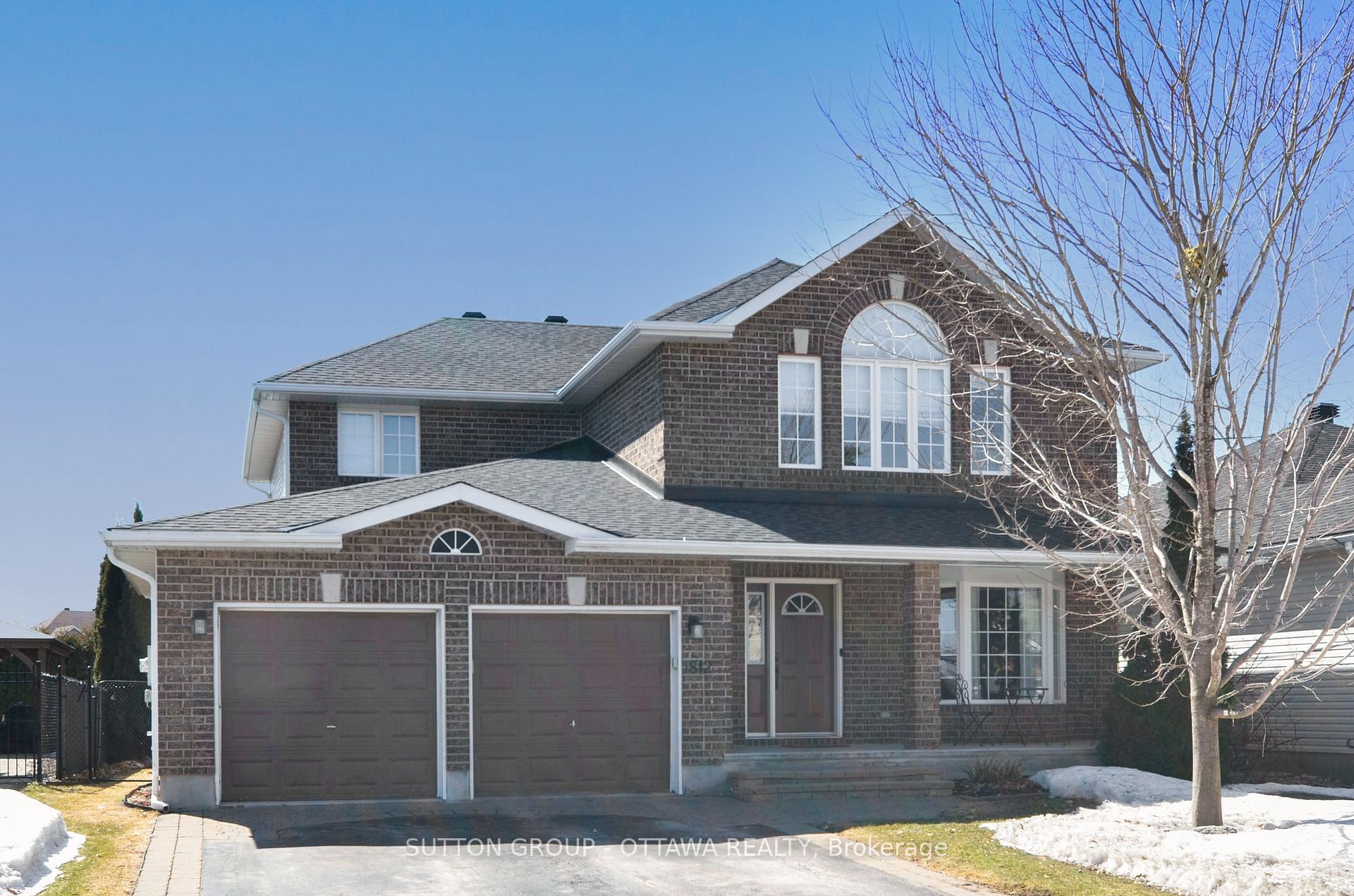 Photo 1 of 1812 Heatherstone Crescent, Ottawa, Springridge/East Village — HOMEH