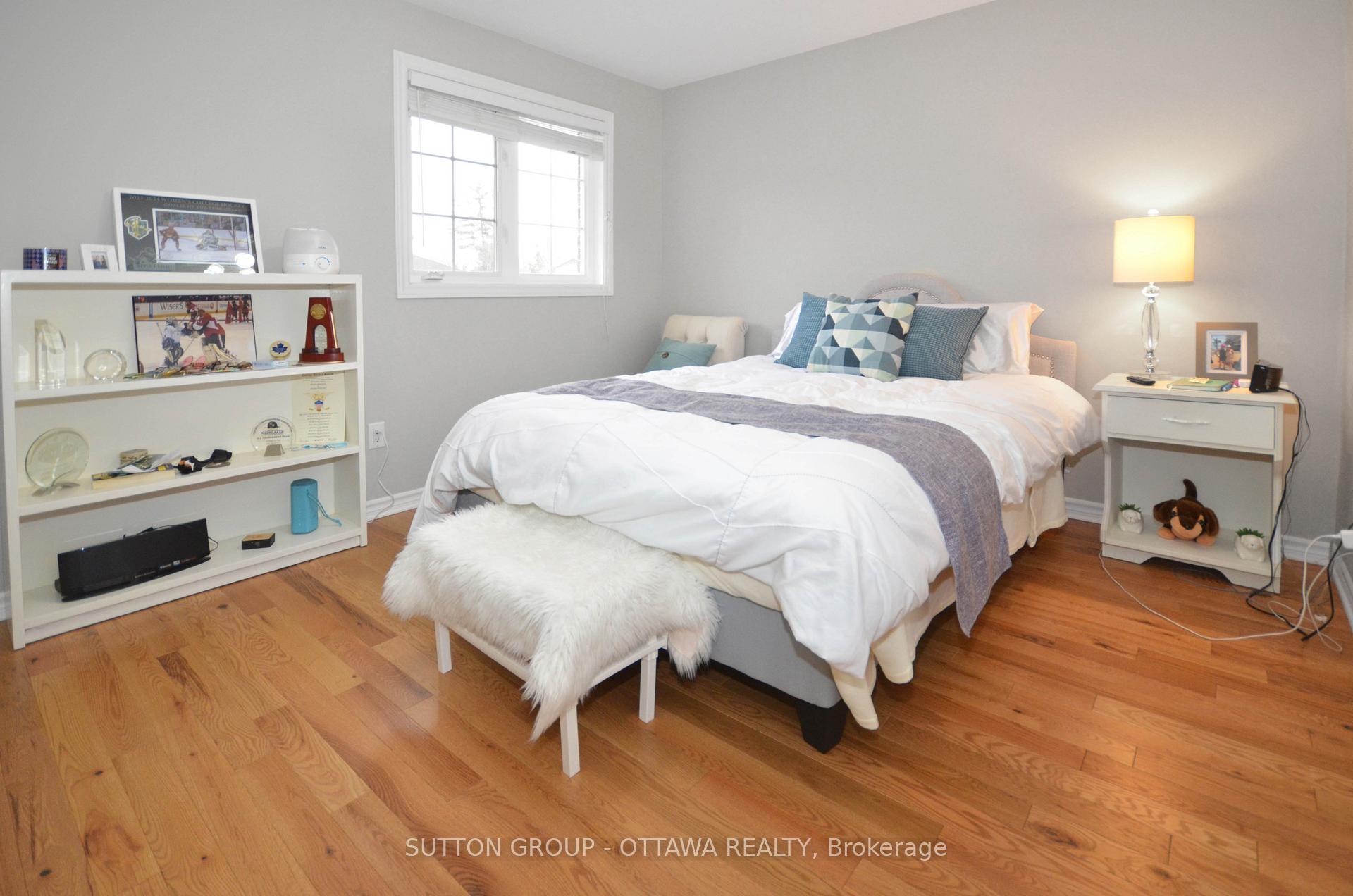 Photo 14 of 1812 Heatherstone Crescent, Ottawa, Springridge/East Village — HOMEH