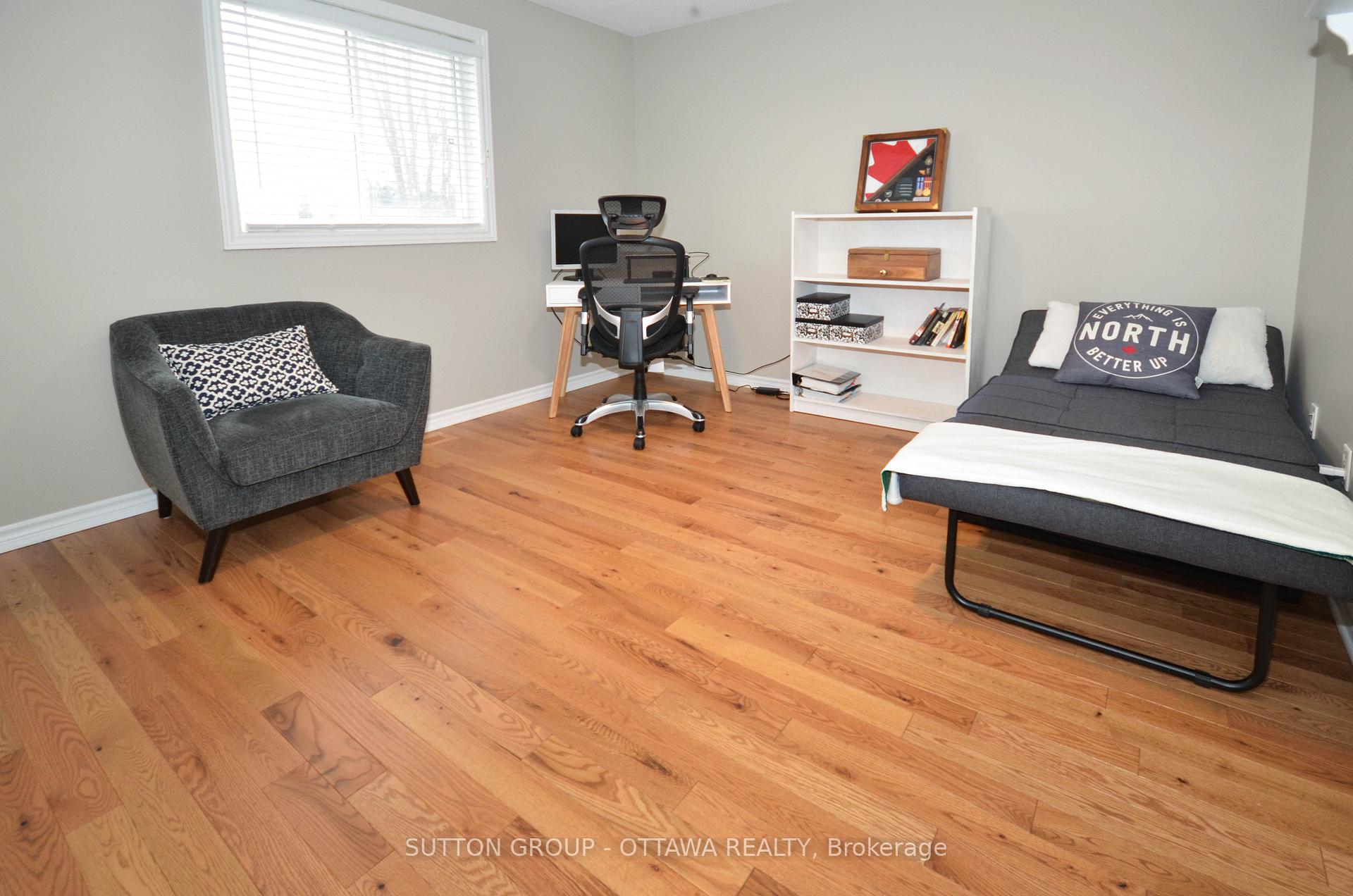 Photo 15 of 1812 Heatherstone Crescent, Ottawa, Springridge/East Village — HOMEH