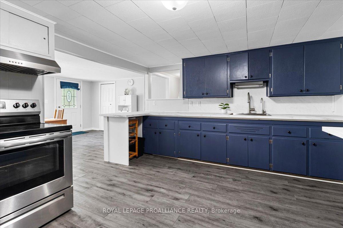 Photo 11 of 123 County Rd 34, Prince Edward County, Hallowell Ward — HOMEH