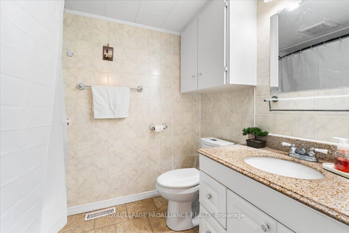 Photo 31 of 123 County Rd 34, Prince Edward County, Hallowell Ward — HOMEH