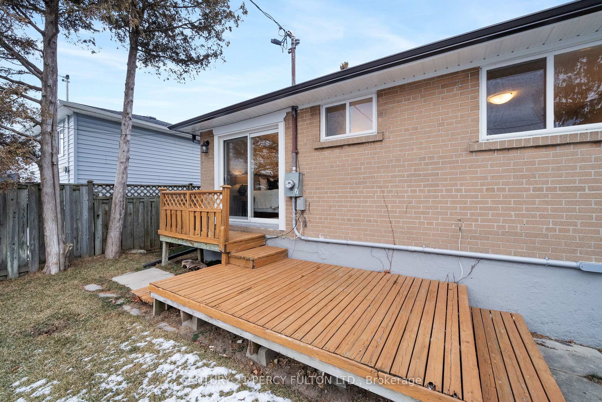 Photo 13 of Unit Main Floor, 888 Naroch Boulevard, Pickering, Bay Ridges — HOMEH