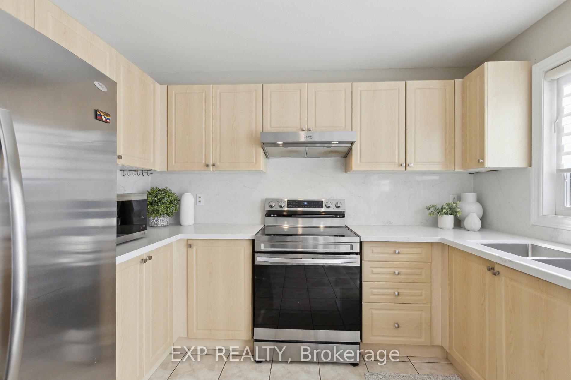 Photo 11 of 262 Centennial Forest Drive, Milton, Timberlea — HOMEH