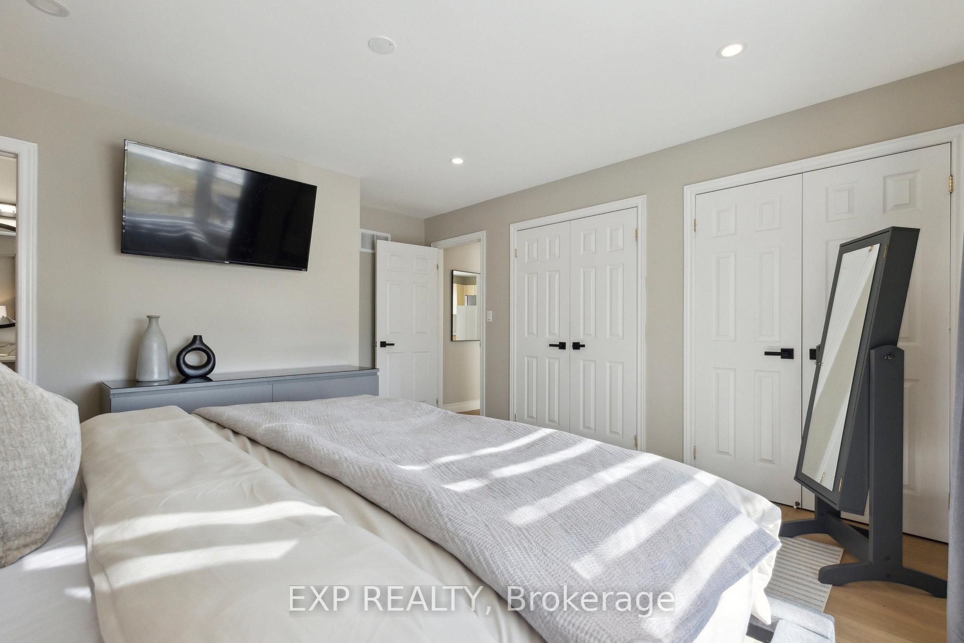 Photo 13 of 262 Centennial Forest Drive, Milton, Timberlea — HOMEH