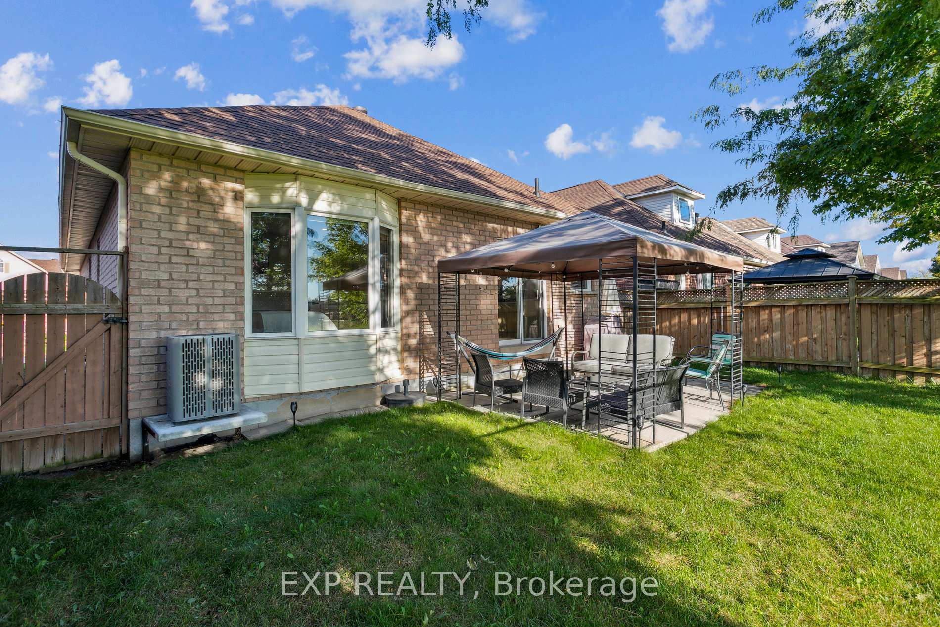 Photo 23 of 262 Centennial Forest Drive, Milton, Timberlea — HOMEH