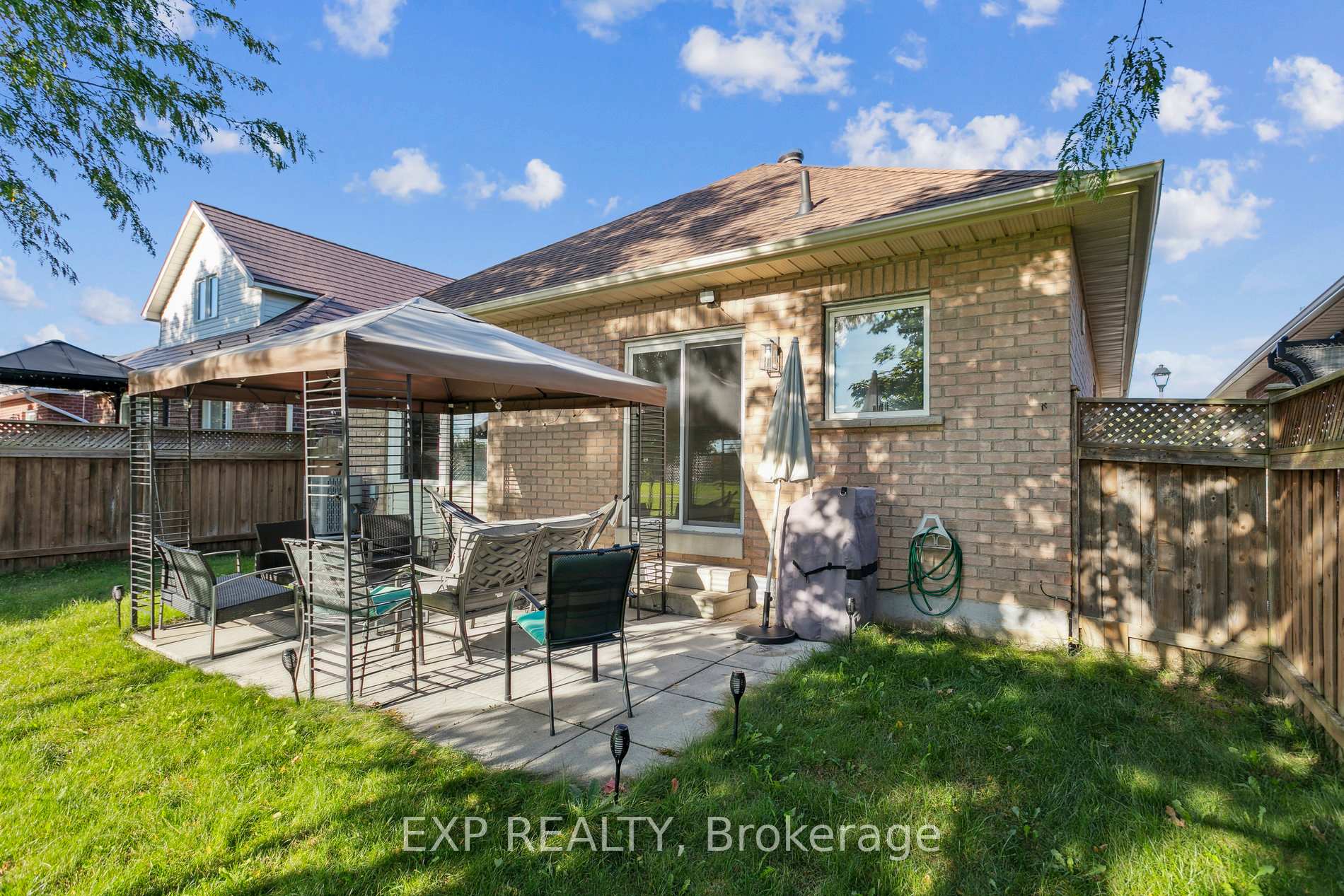 Photo 24 of 262 Centennial Forest Drive, Milton, Timberlea — HOMEH