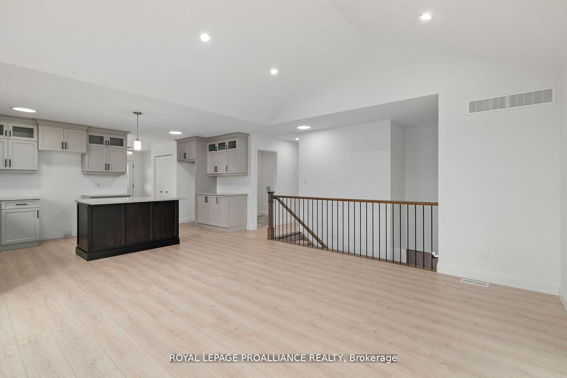 Photo 10 of 72 Stirling Crescent, Prince Edward County, South Marysburg Ward — HOMEH