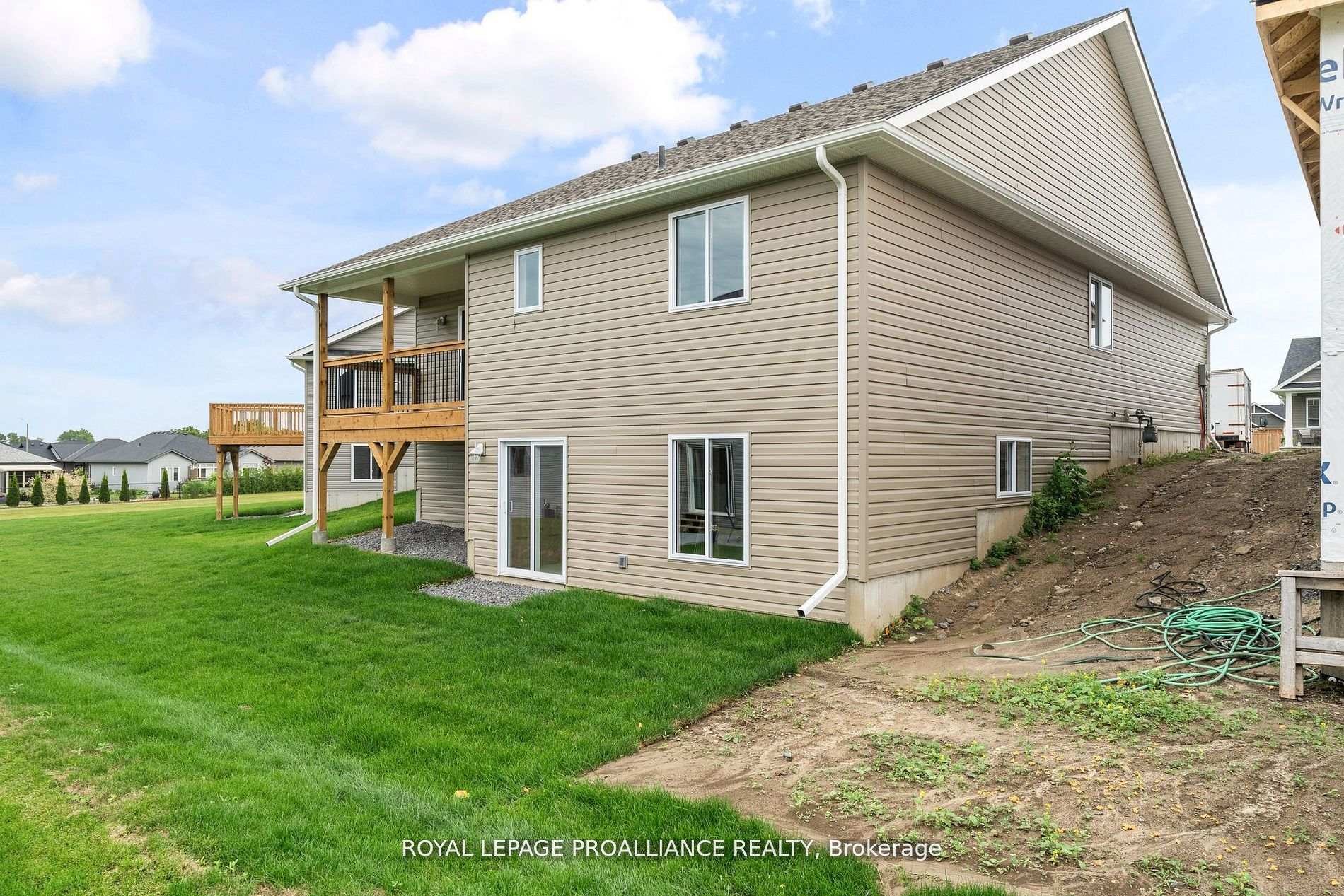 Photo 26 of 72 Stirling Crescent, Prince Edward County, South Marysburg Ward — HOMEH