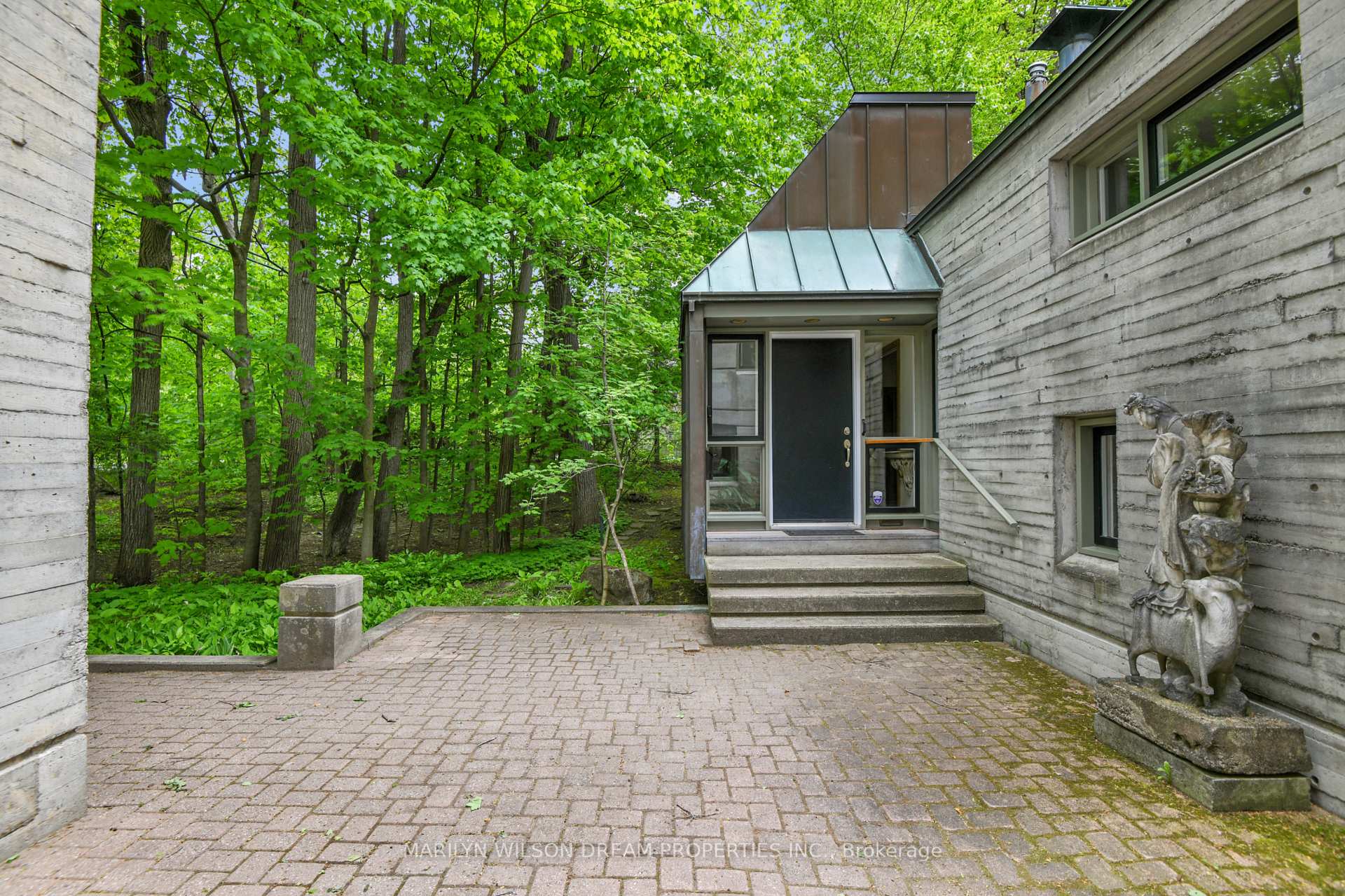 Photo 10 of 145 Lakeway Drive, Ottawa, Rockcliffe — HOMEH