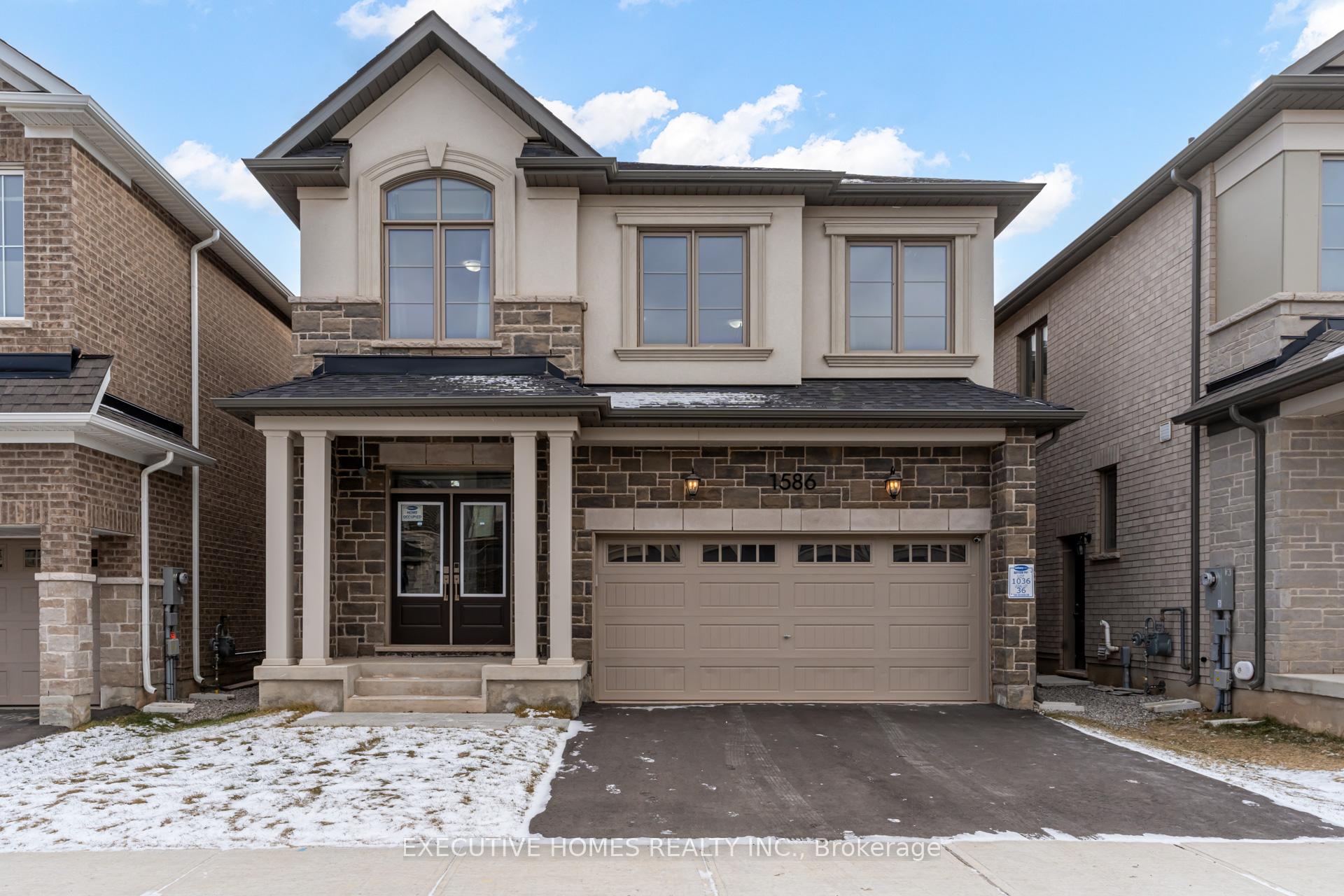 Front of 1586 Severn Drive