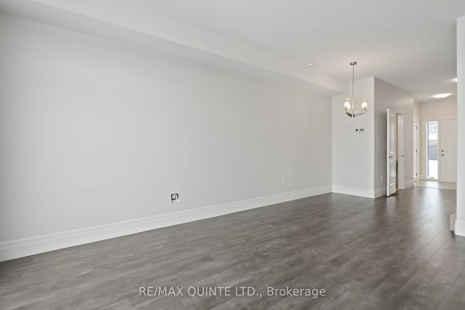 Photo 12 of 216 Beasley Crescent, Prince Edward County, Hallowell Ward — HOMEH