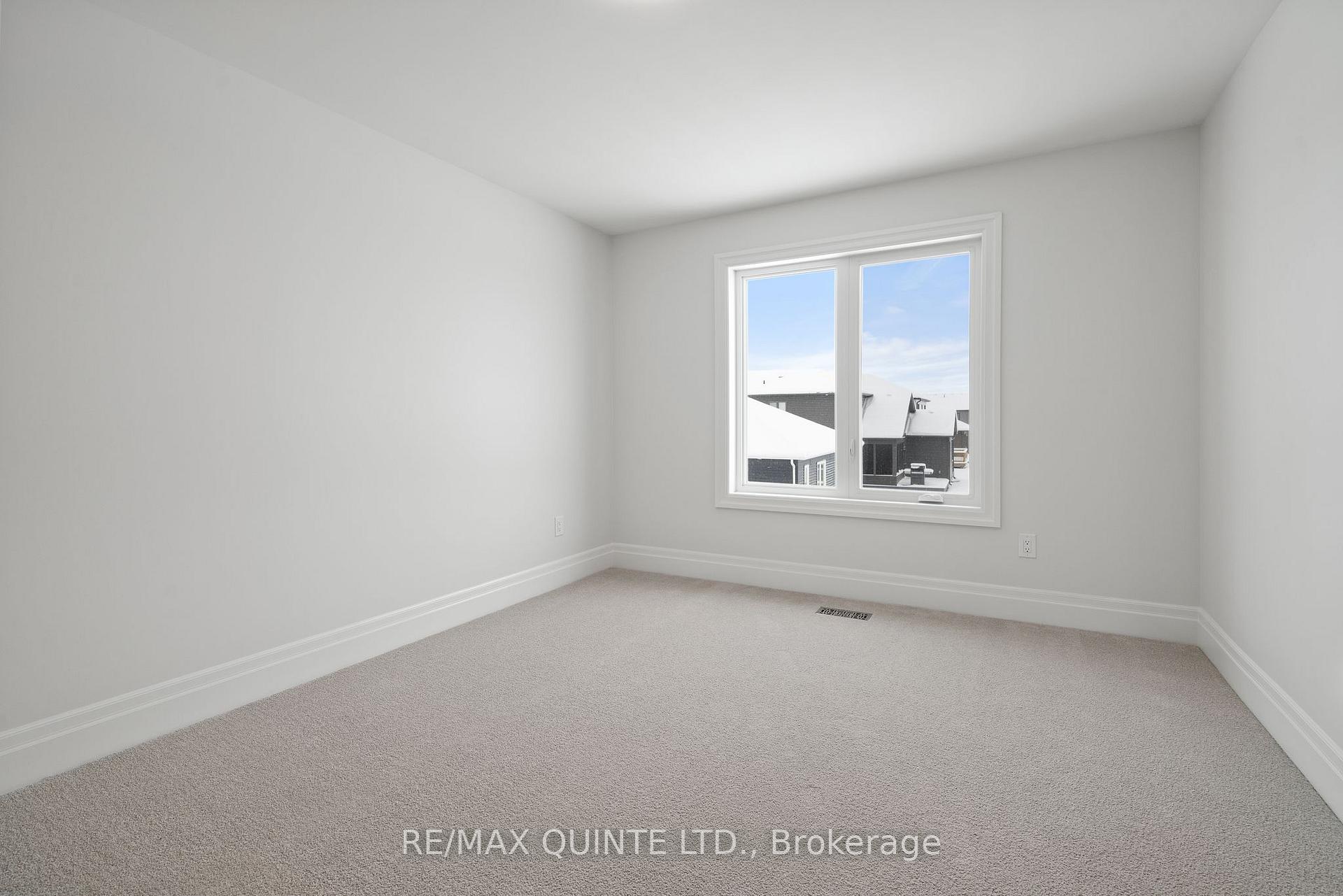 Photo 18 of 216 Beasley Crescent, Prince Edward County, Hallowell Ward — HOMEH