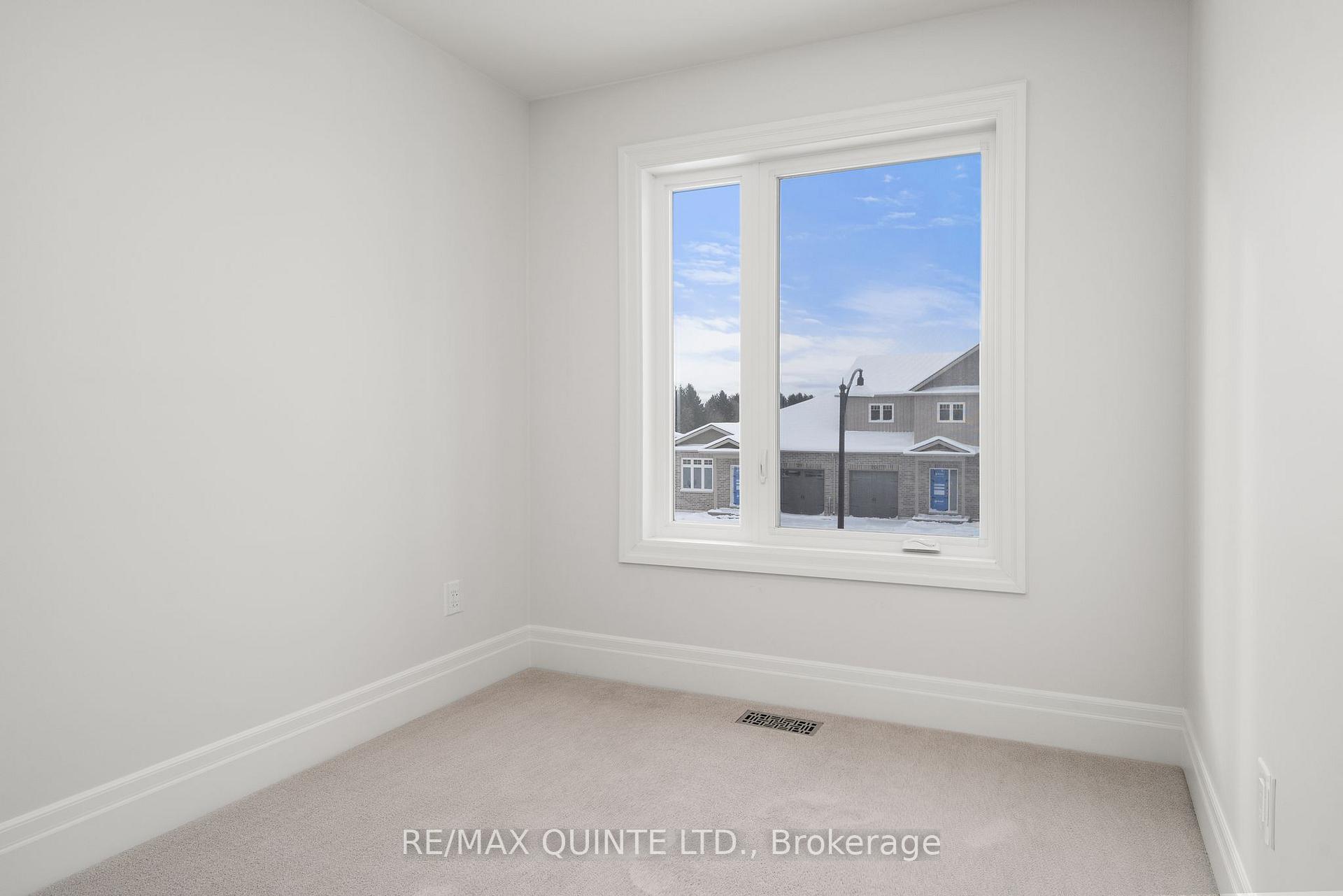 Photo 20 of 216 Beasley Crescent, Prince Edward County, Hallowell Ward — HOMEH