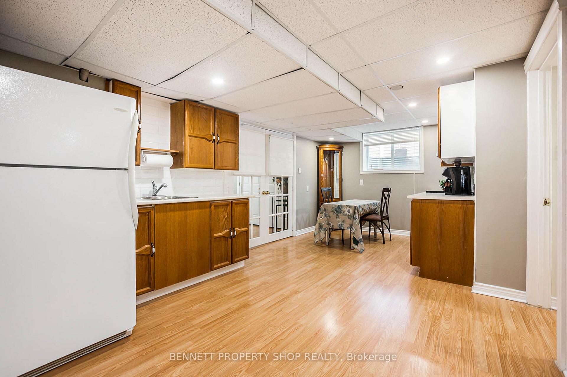 Photo 10 of 1365 Caravel Crescent, Ottawa, Bilberry Creek/Queenswood Heights — HOMEH