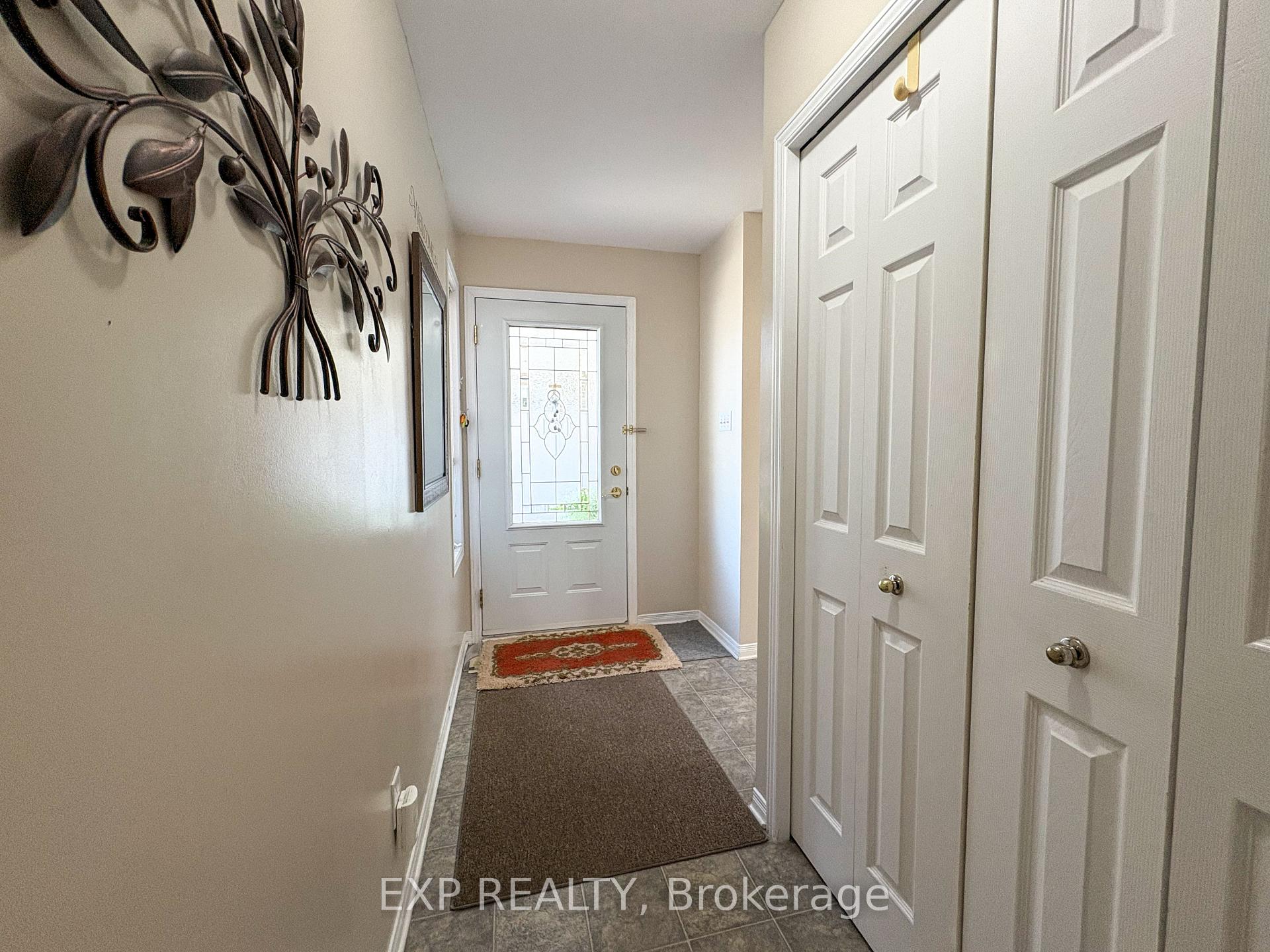 Photo 3 of 872 Eighth Street, Renfrew — HOMEH