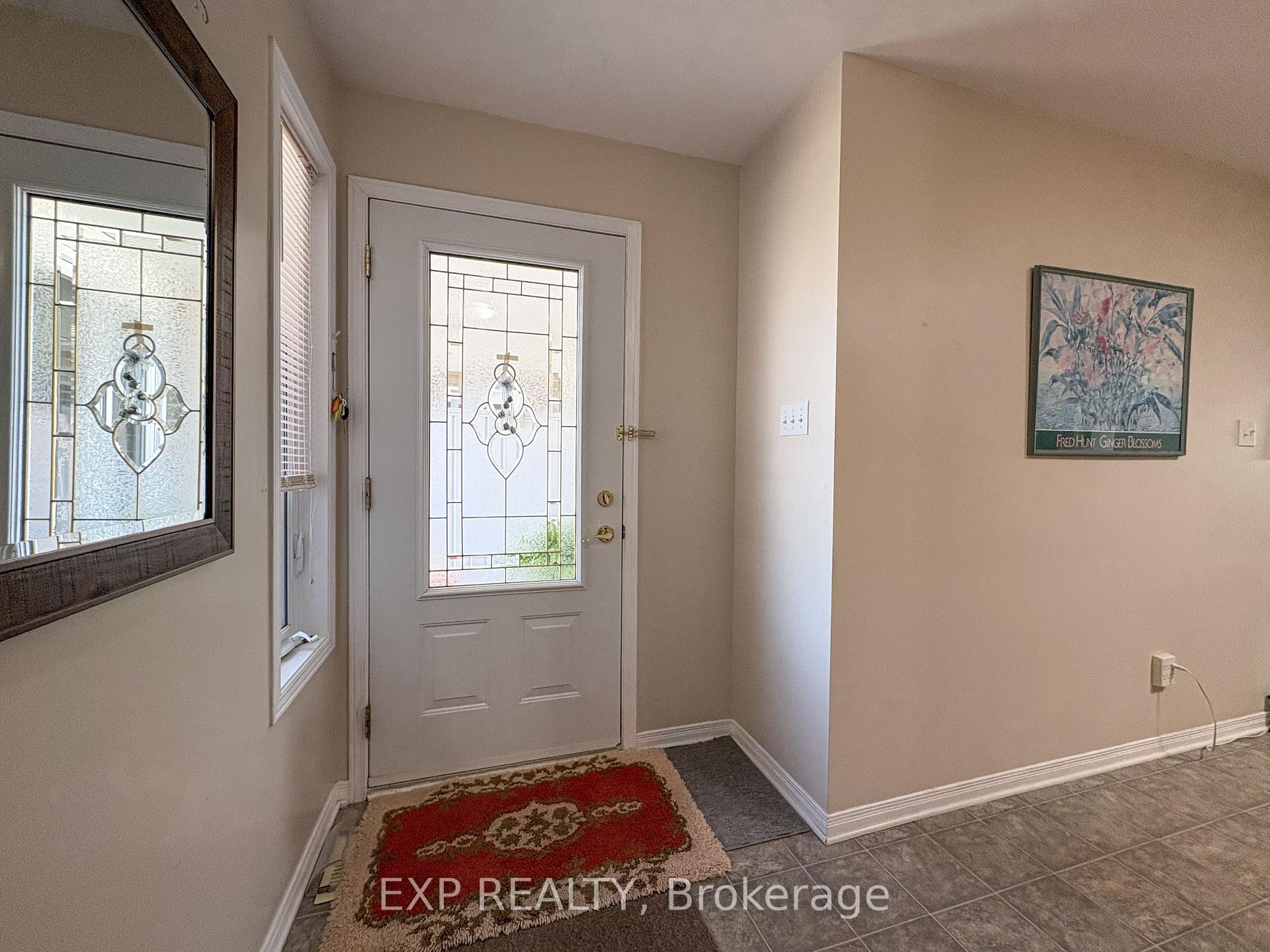 Photo 4 of 872 Eighth Street, Renfrew — HOMEH