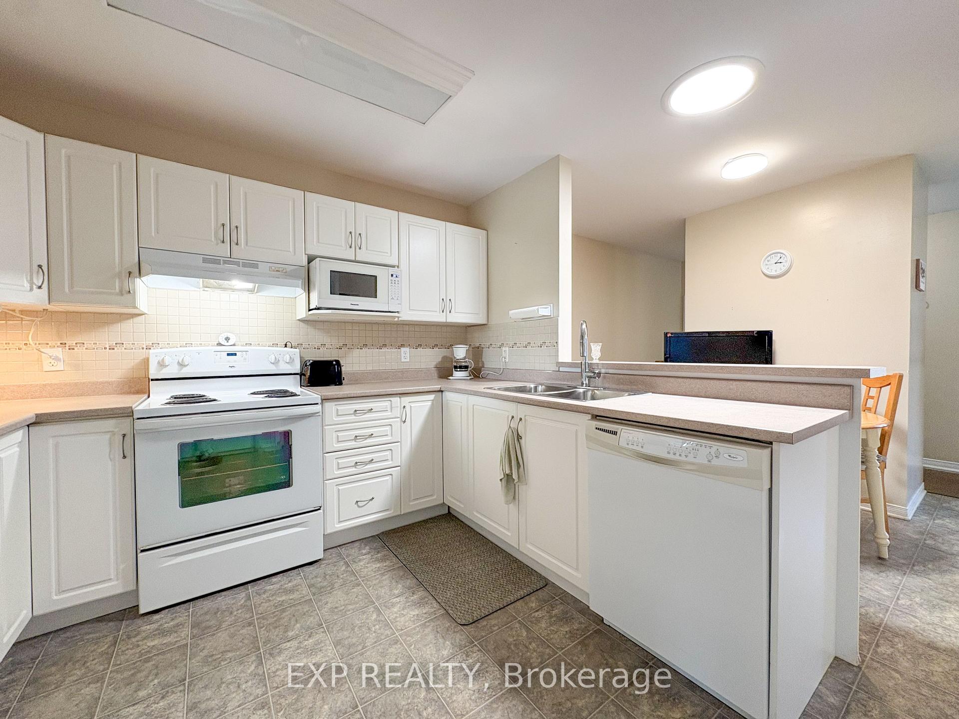 Photo 7 of 872 Eighth Street, Renfrew — HOMEH