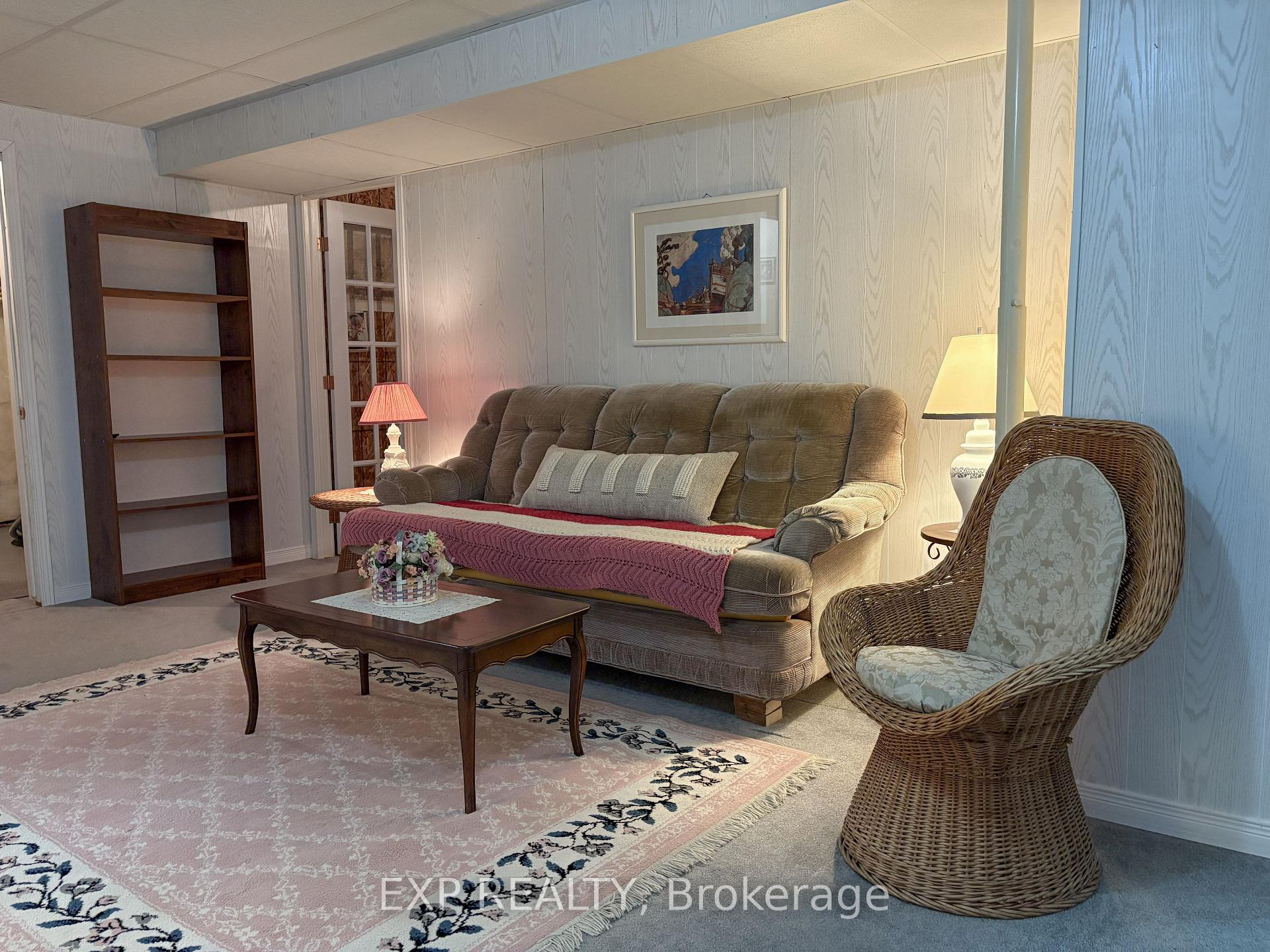 Photo 15 of 872 Eighth Street, Renfrew — HOMEH