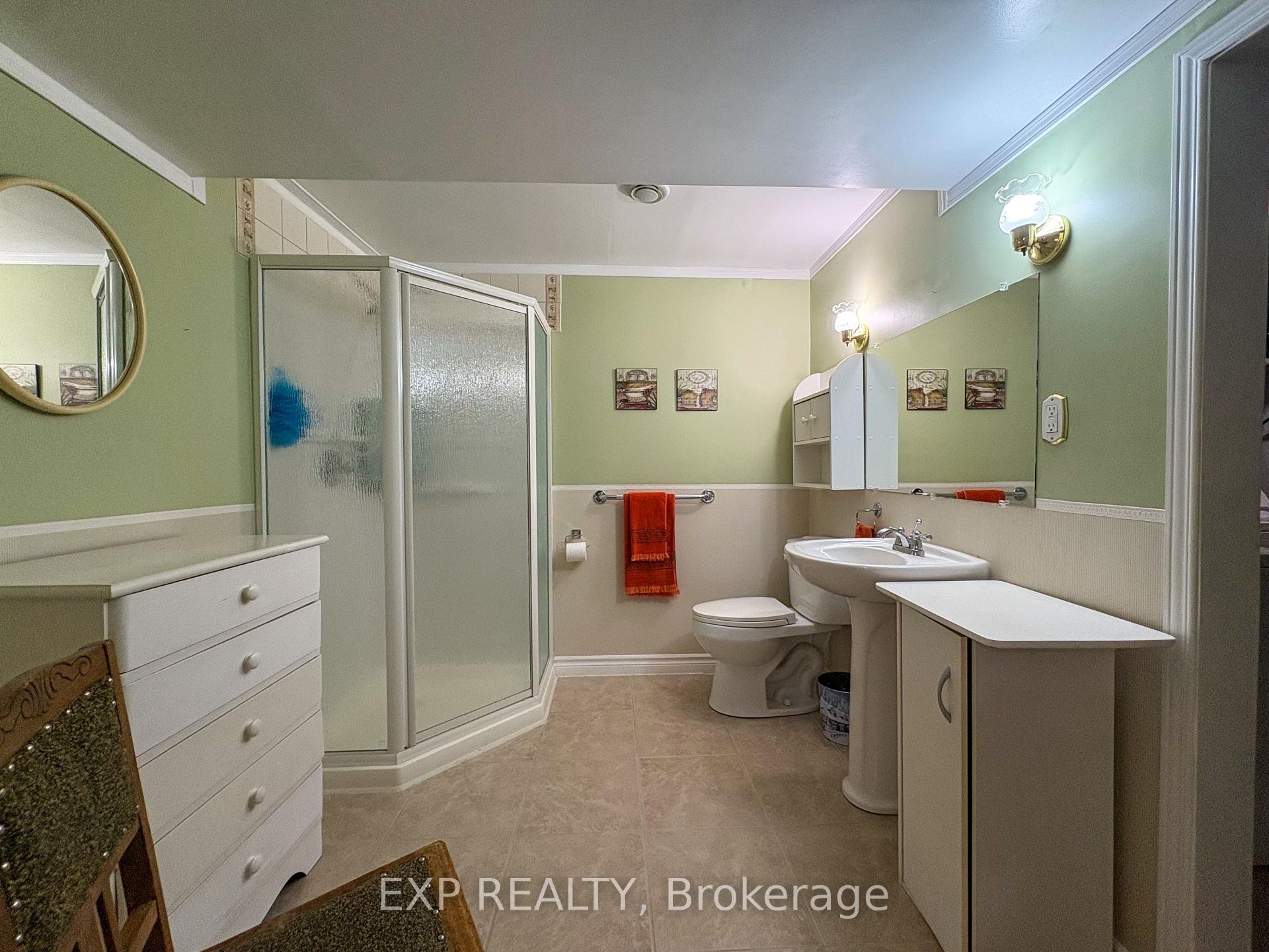 Photo 18 of 872 Eighth Street, Renfrew — HOMEH