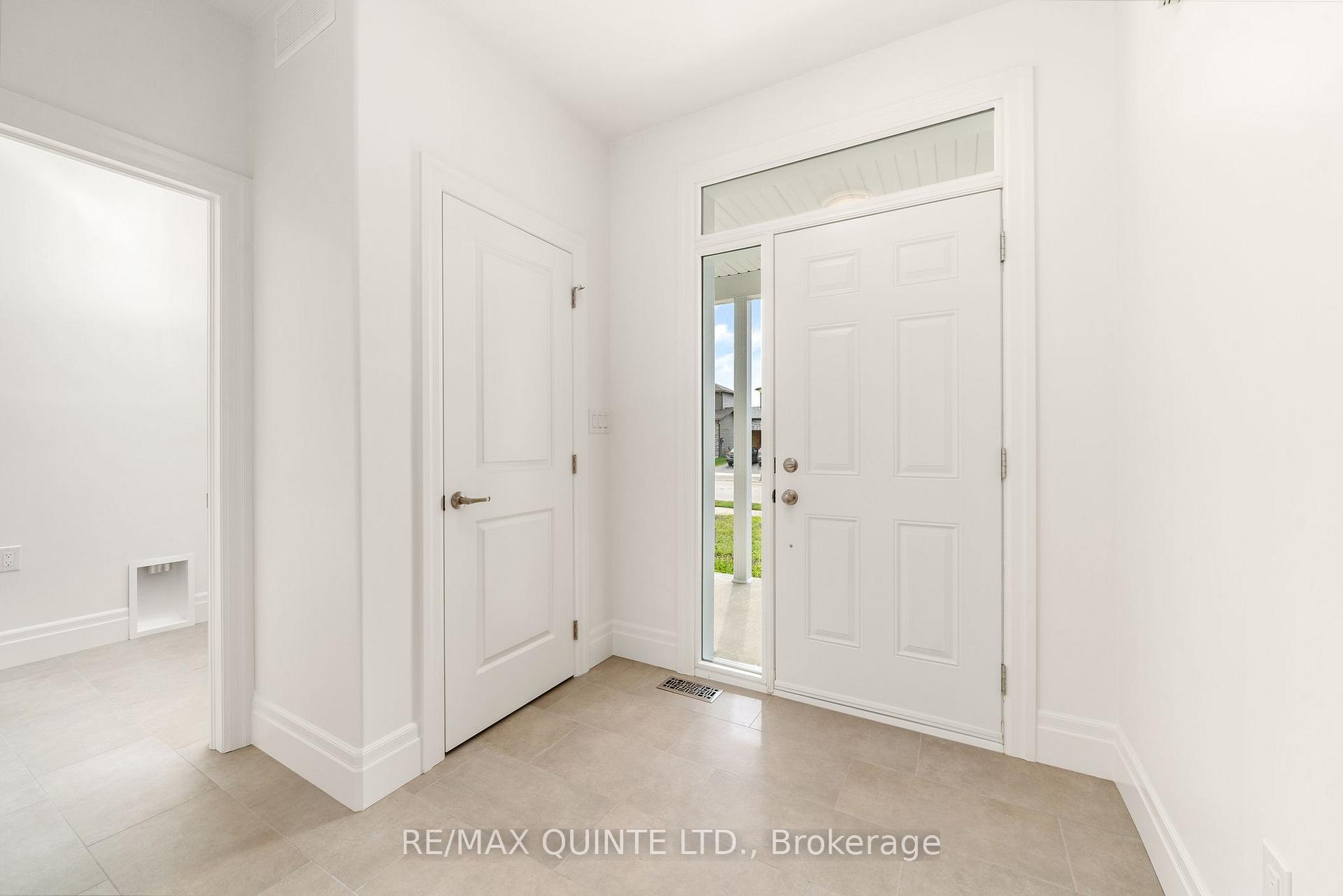 Photo 3 of 81 George Wright Boulevard, Prince Edward County, Hallowell Ward — HOMEH