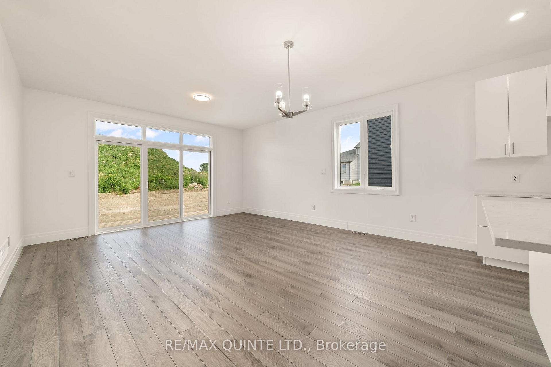 Photo 13 of 81 George Wright Boulevard, Prince Edward County, Hallowell Ward — HOMEH