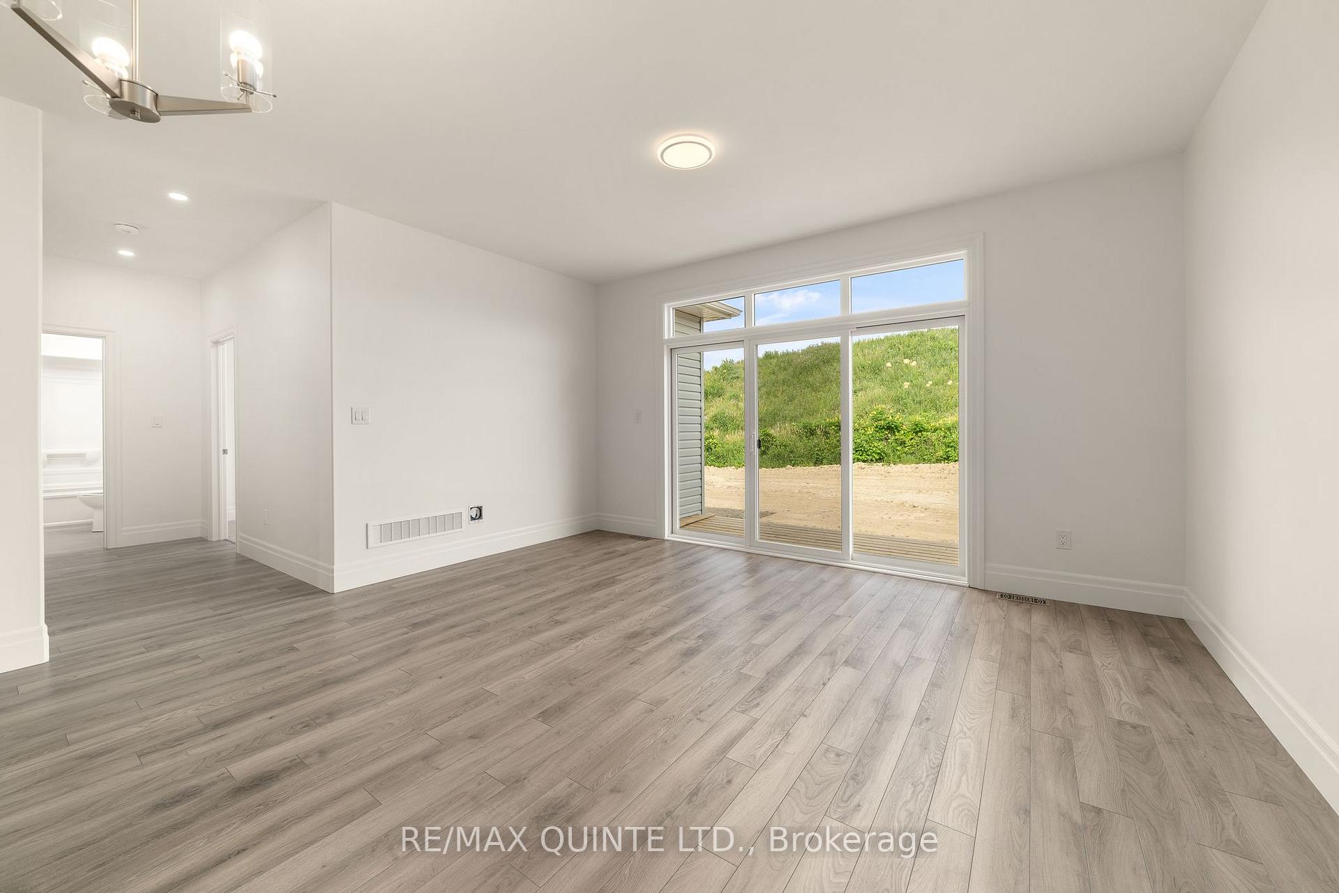 Photo 15 of 81 George Wright Boulevard, Prince Edward County, Hallowell Ward — HOMEH
