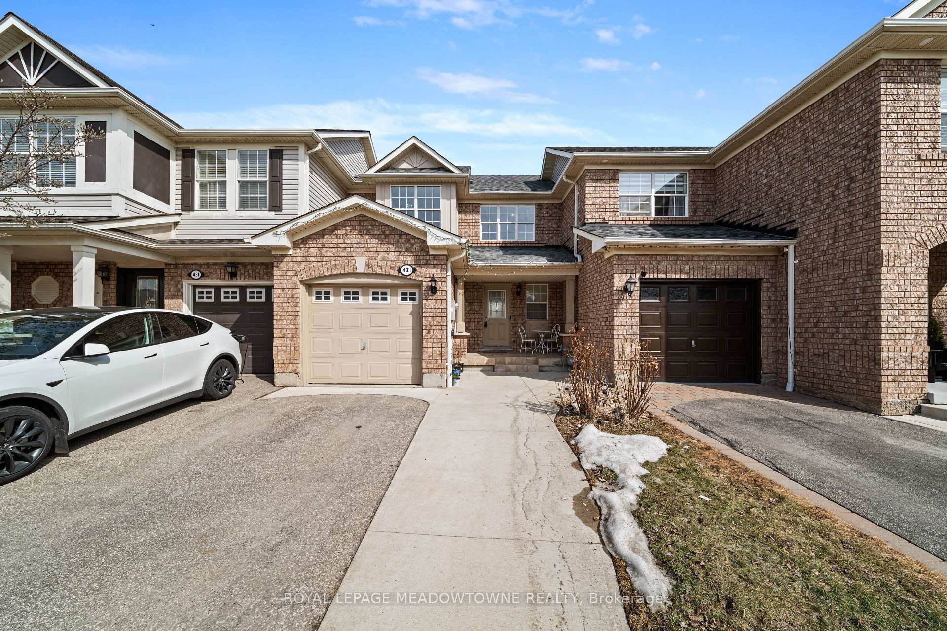 Photo 1 of 433 Baverstock Crescent, Milton, Clarke — HOMEH