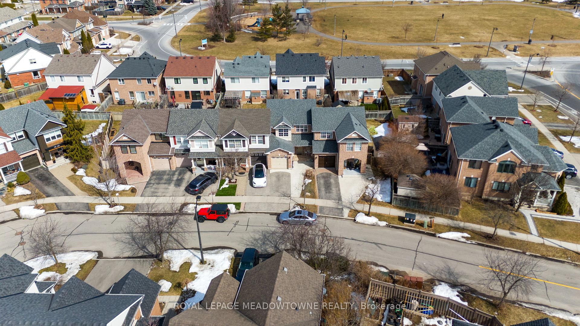 Photo 3 of 433 Baverstock Crescent, Milton, Clarke — HOMEH