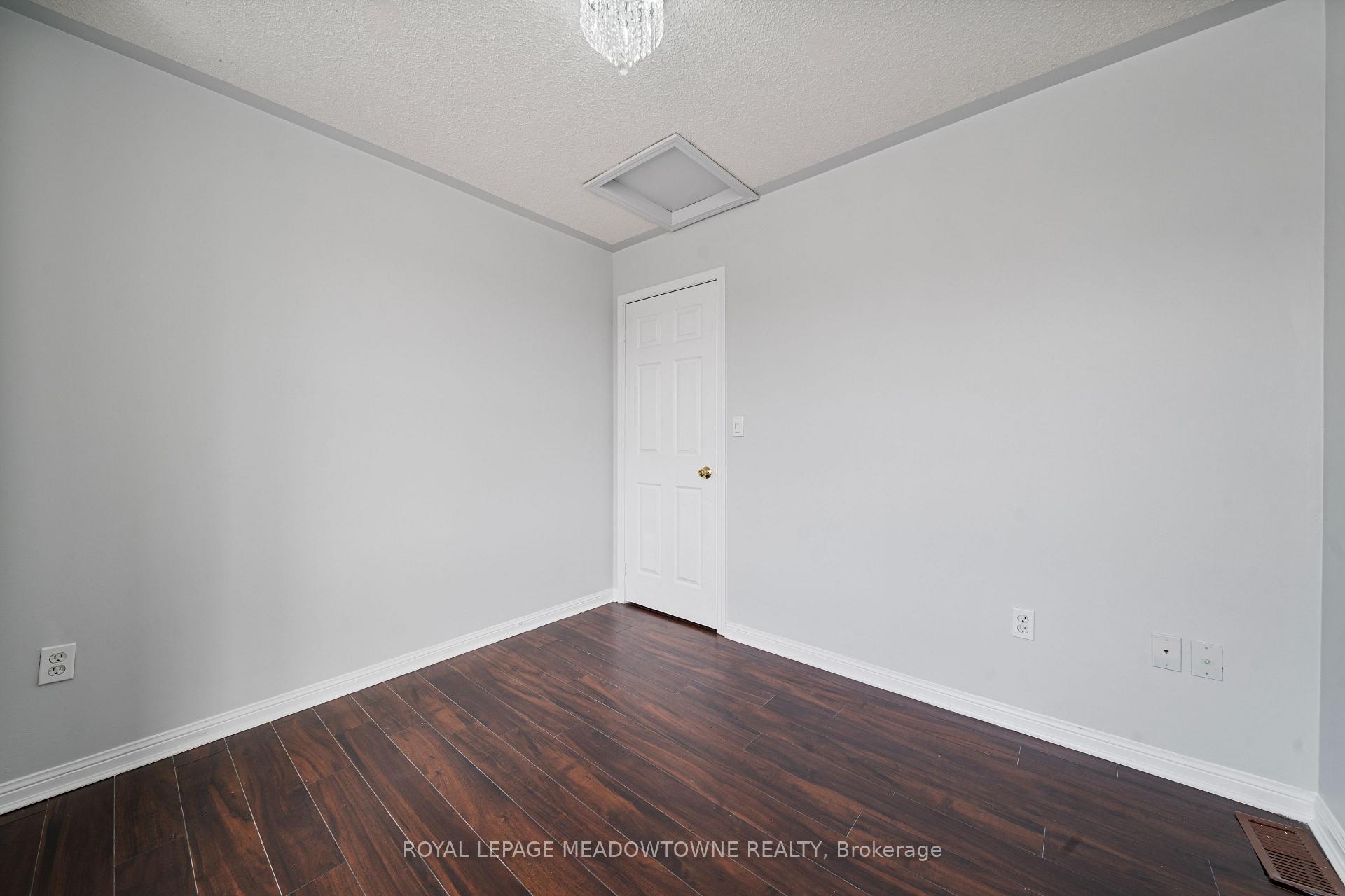 Photo 12 of 433 Baverstock Crescent, Milton, Clarke — HOMEH