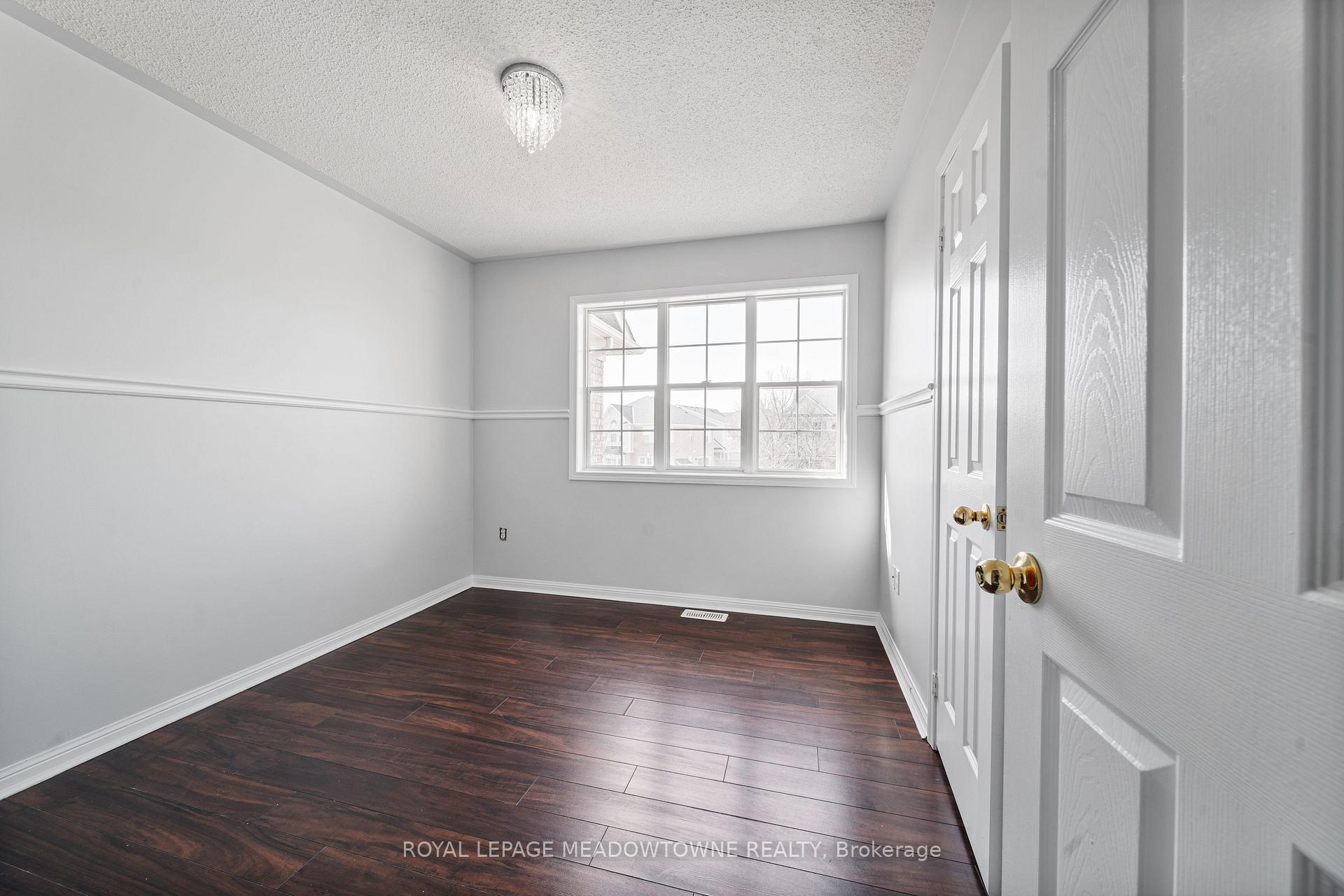 Photo 14 of 433 Baverstock Crescent, Milton, Clarke — HOMEH