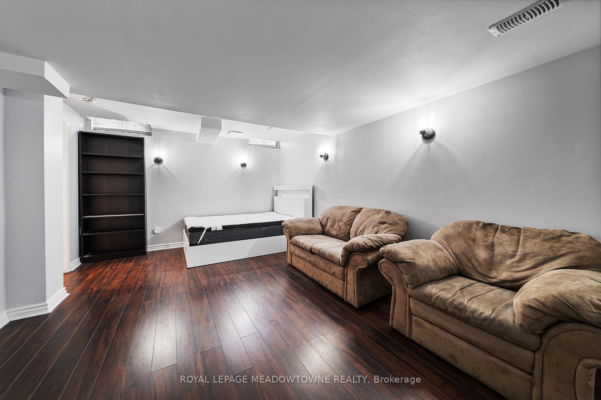 Photo 24 of 433 Baverstock Crescent, Milton, Clarke — HOMEH