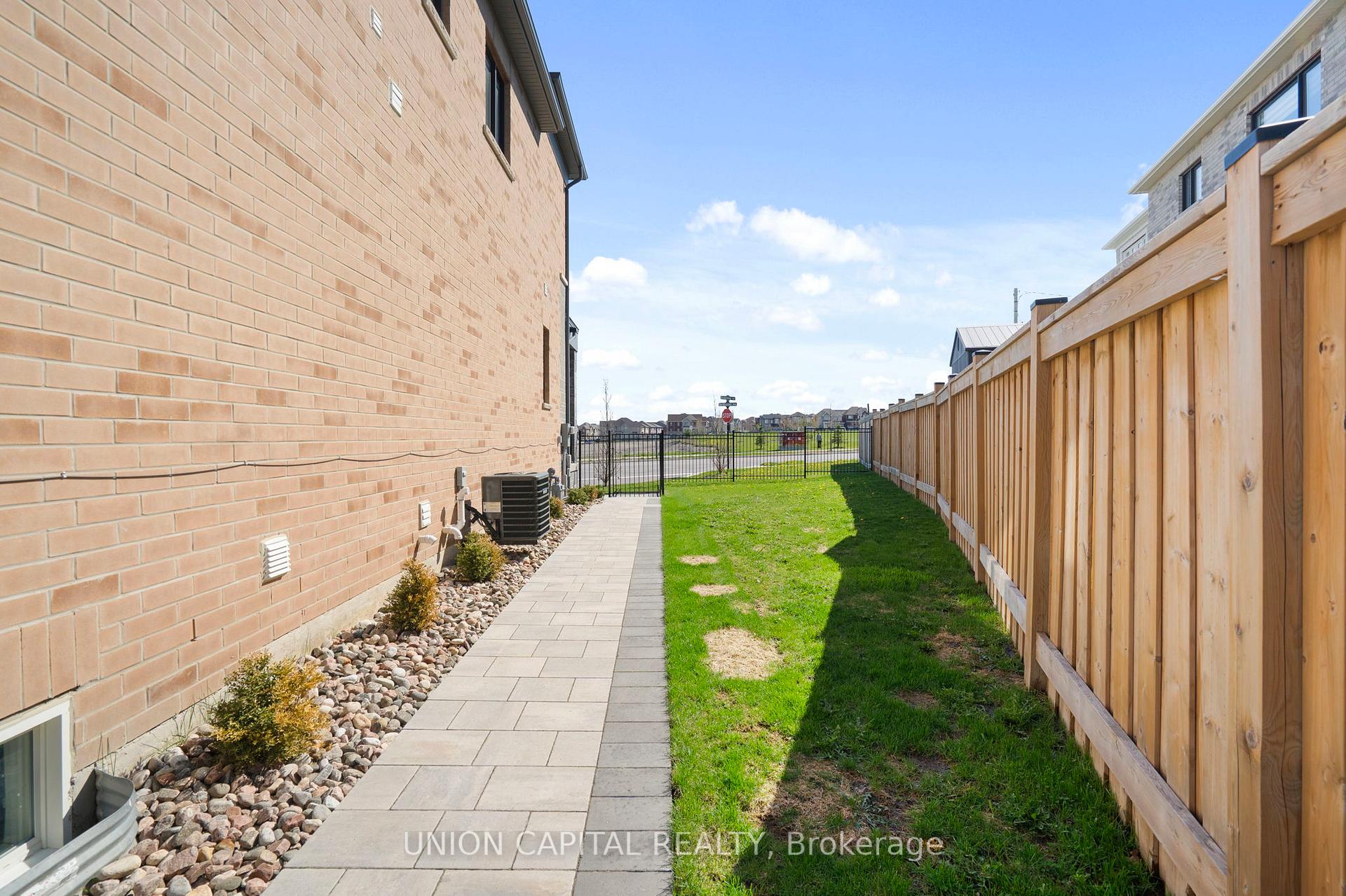 Photo 37 of 1150 Drawstring Lane, Pickering, Rural Pickering — HOMEH