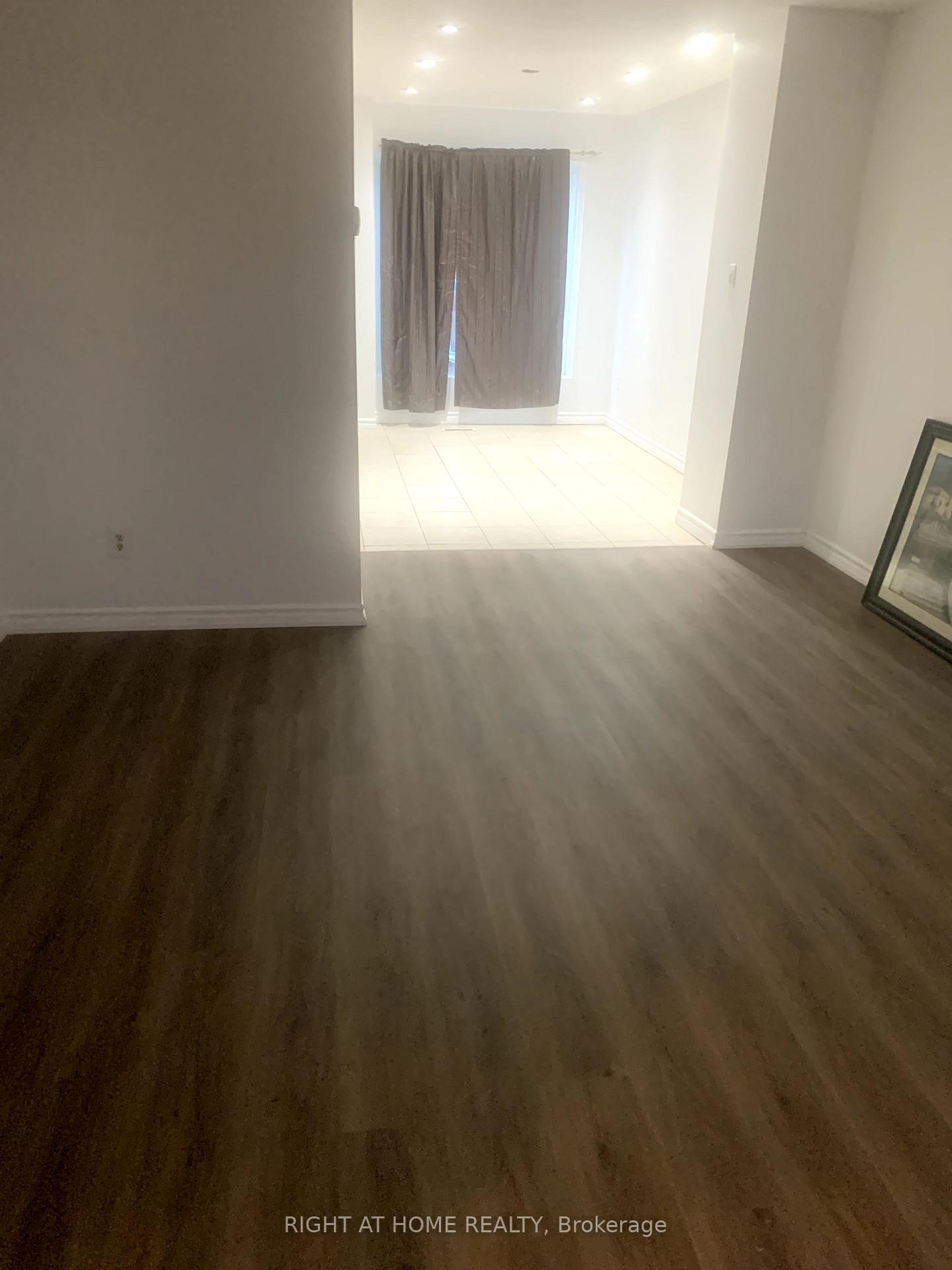 Photo 5 of 369 Calvert Court, Oshawa, Lakeview — HOMEH