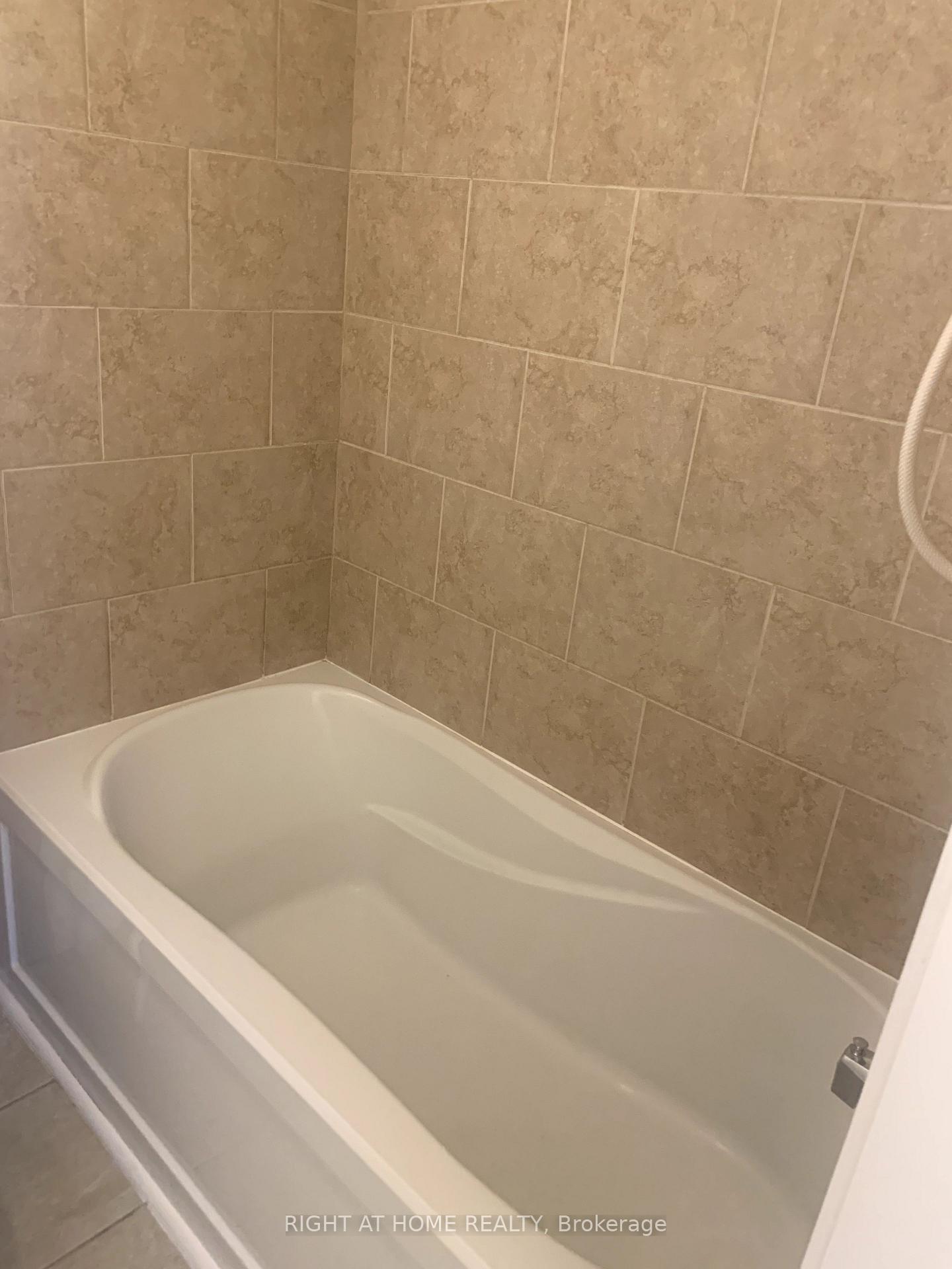 Photo 17 of 369 Calvert Court, Oshawa, Lakeview — HOMEH