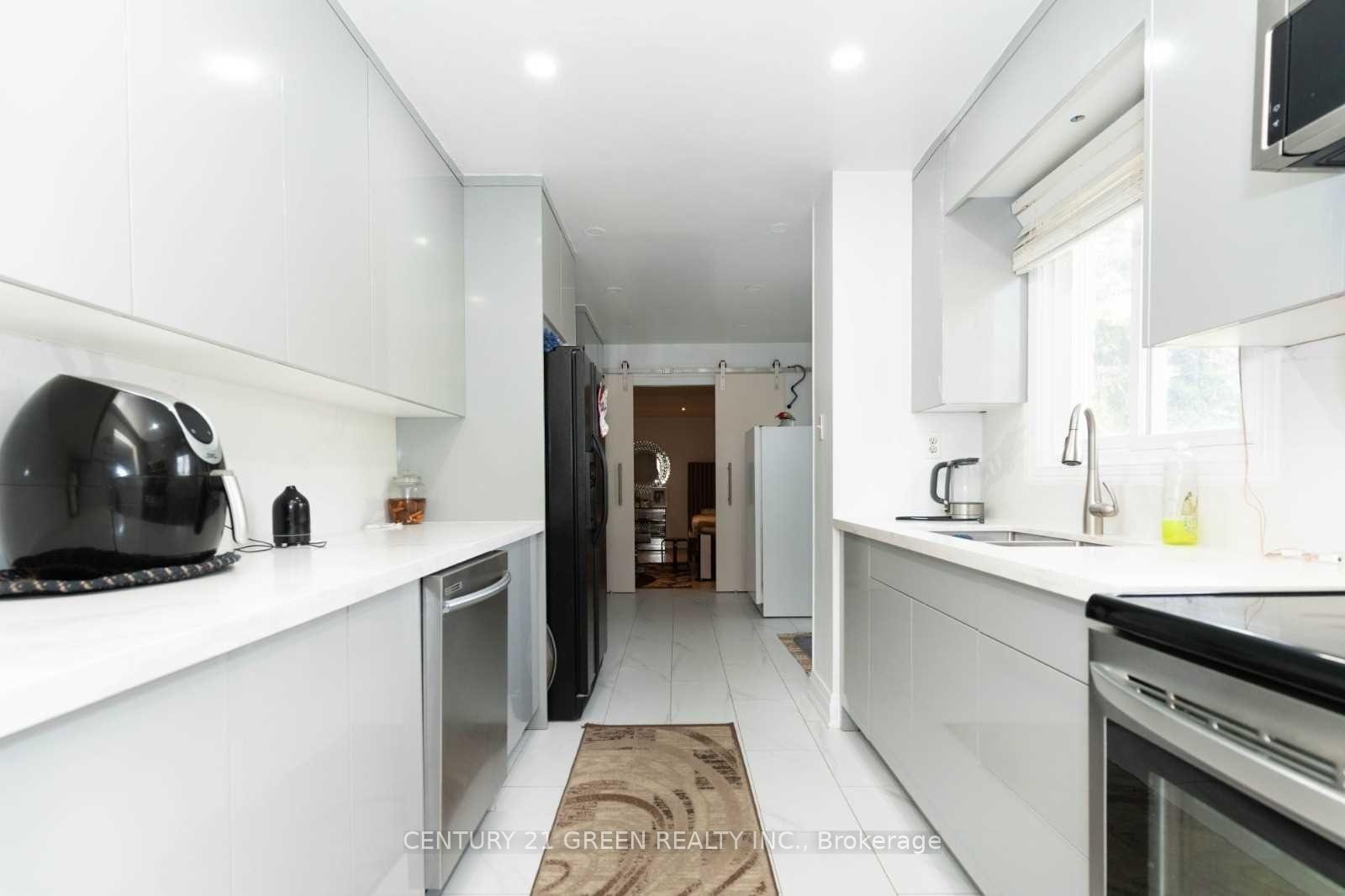 Photo 7 of 864 Laurier Avenue, Milton, Timberlea — HOMEH