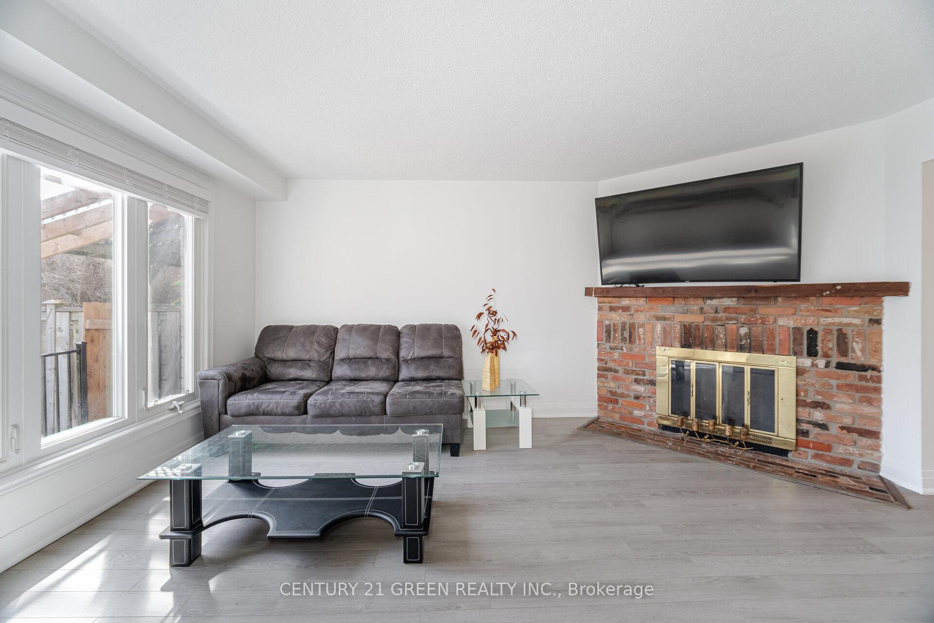 Photo 13 of 864 Laurier Avenue, Milton, Timberlea — HOMEH