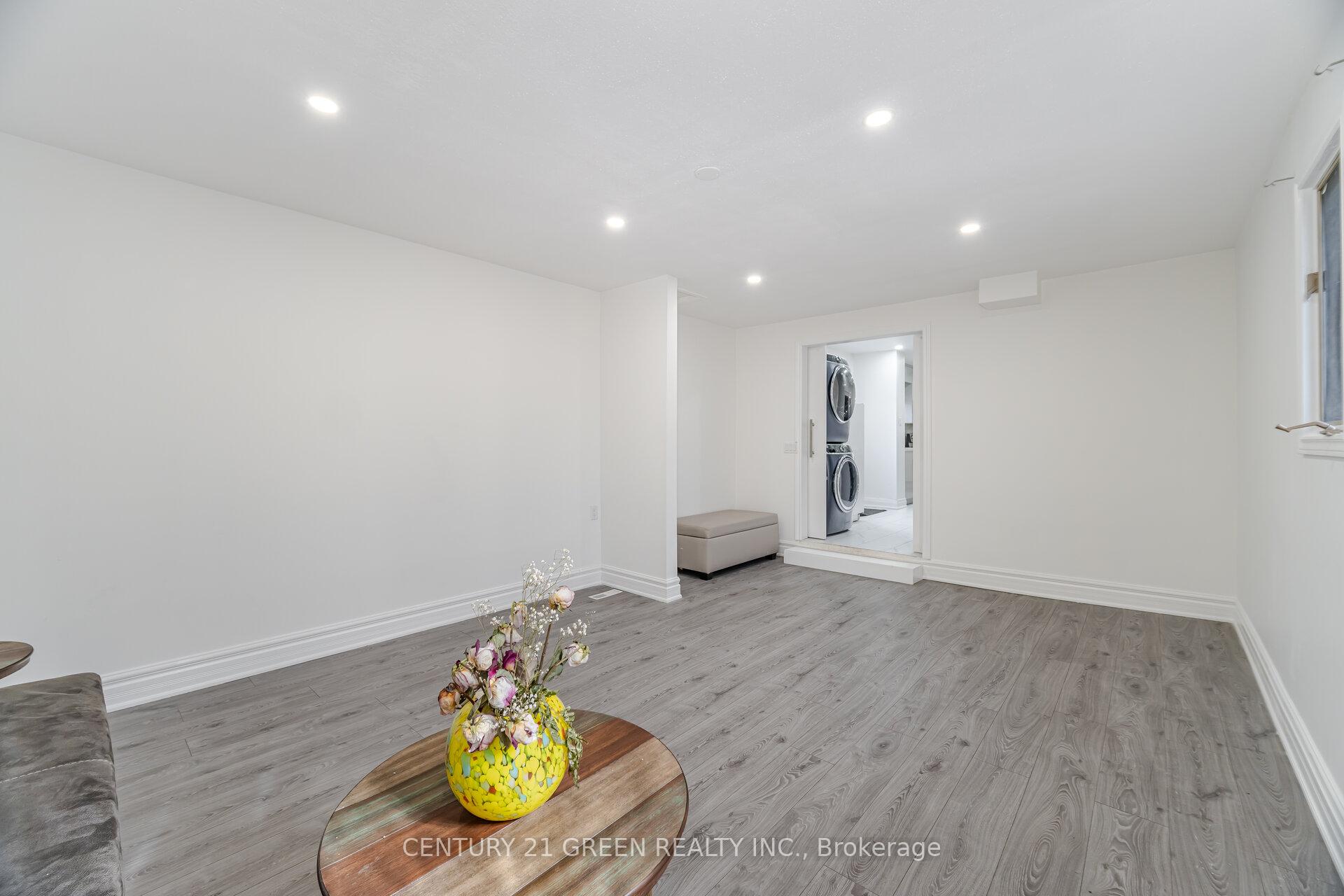 Photo 22 of 864 Laurier Avenue, Milton, Timberlea — HOMEH